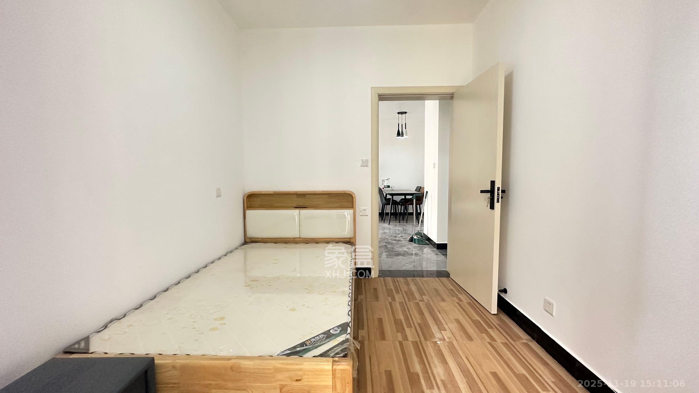 明发阅江悦府  3室2厅1卫    2300.0元/月室内图