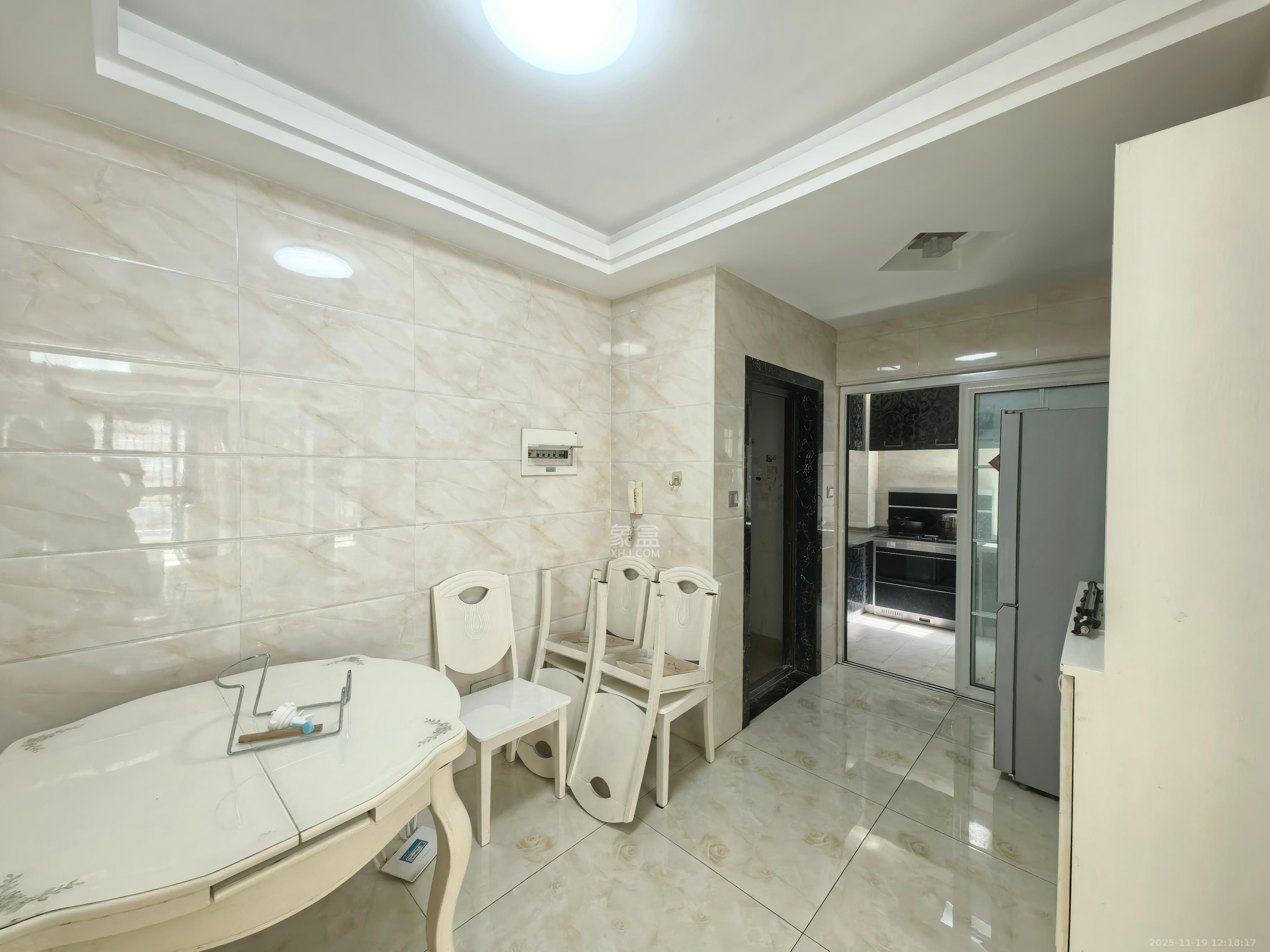 和沁园 2室2厅1卫 2000.0元/月 和沁园 2室2厅1卫 2000.0元/月室内图