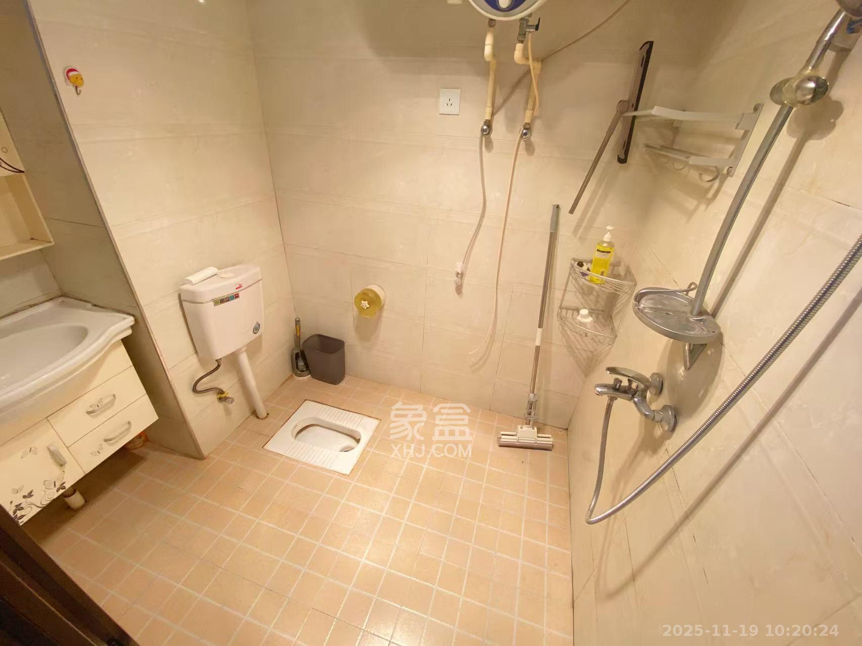 上峰苑（兰亭玥岛）  1室1厅1卫    1300.0元/月室内图