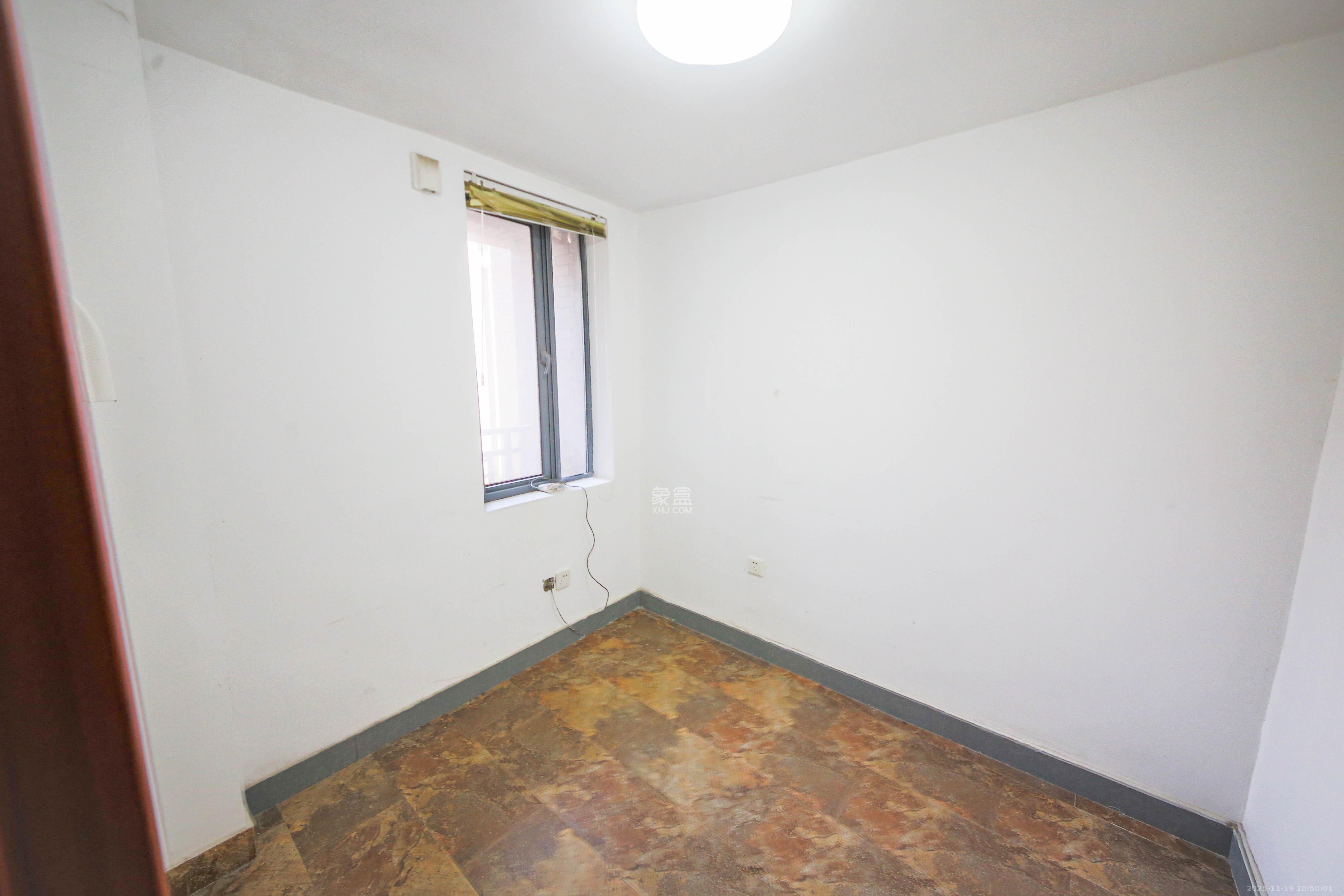 奥林匹克花园 3室2厅2卫 113.0万 奥林匹克花园 3室2厅2卫 113.0万卧室