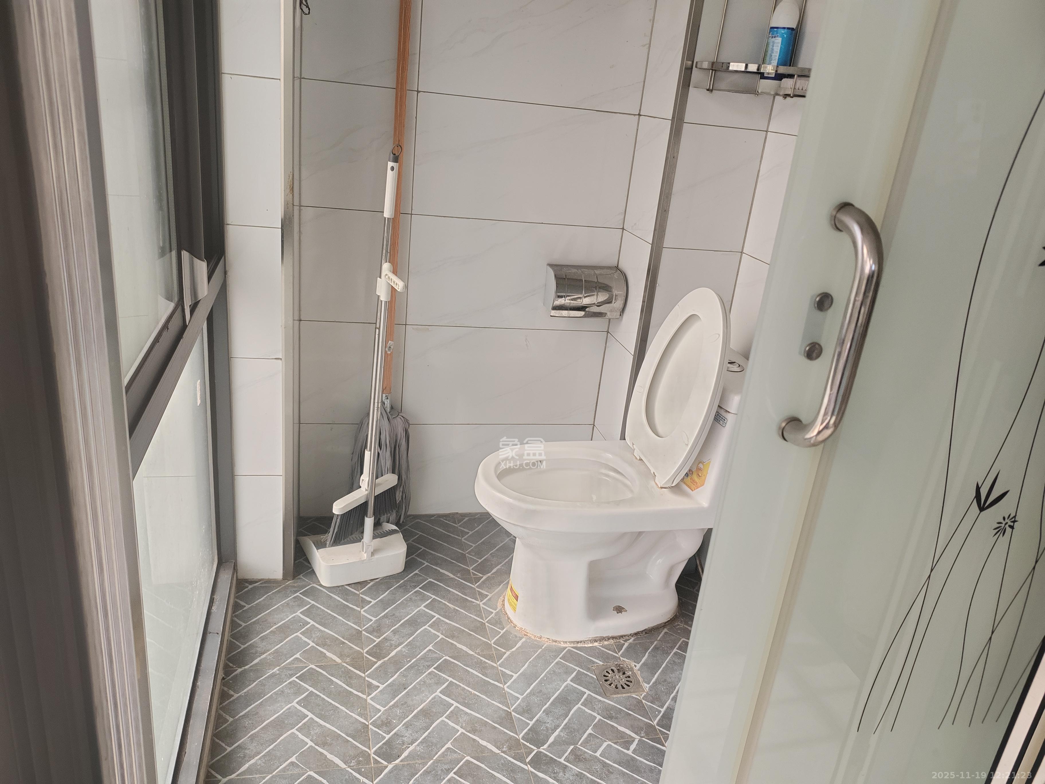 星城新宇川河苑 1室1厅1卫 850.0元/月 星城新宇川河苑 1室1厅1卫 850.0元/月室内图