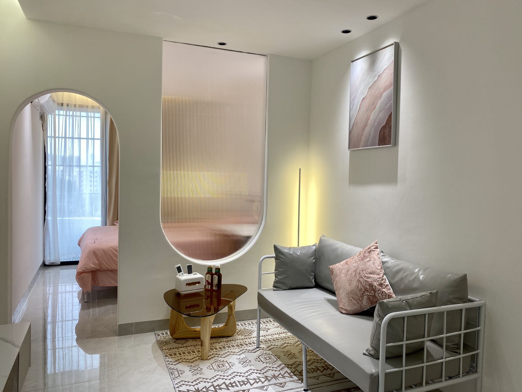 红玫瑰大厦 1室1厅1卫 2000.0元/月 红玫瑰大厦 1室1厅1卫 2000.0元/月室内图