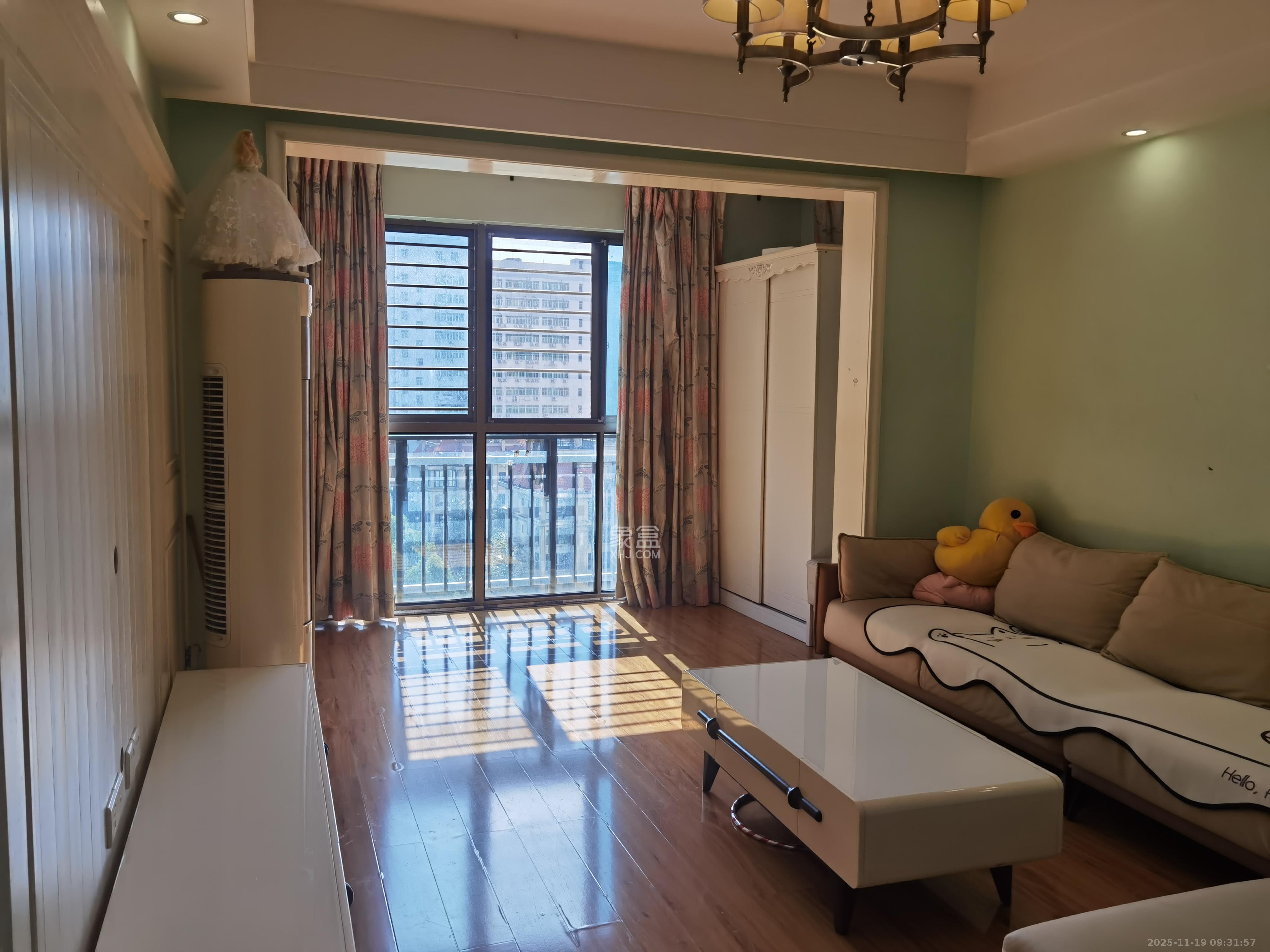 世茂铂翠湾一期  2室2厅1卫    2500.0元/月室内图