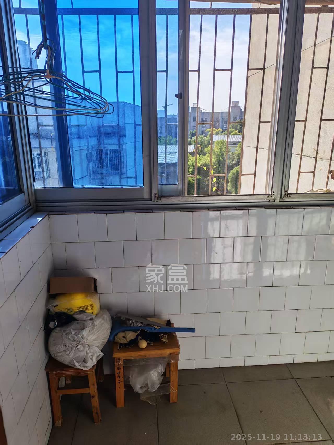 制药厂宿舍  2室1厅1卫    850.0元/月室内图