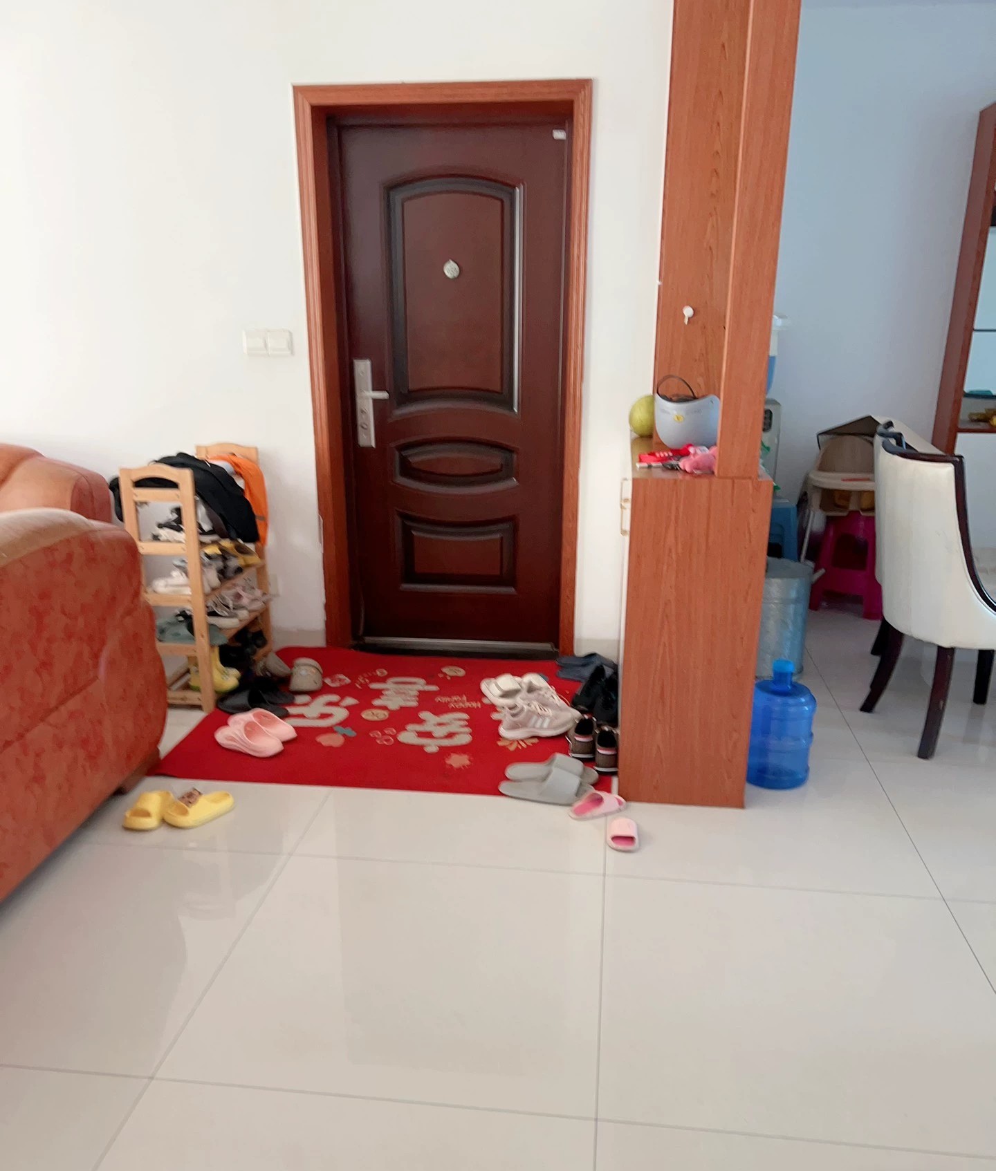 八角亭花苑  3室2厅2卫    48.0万客厅