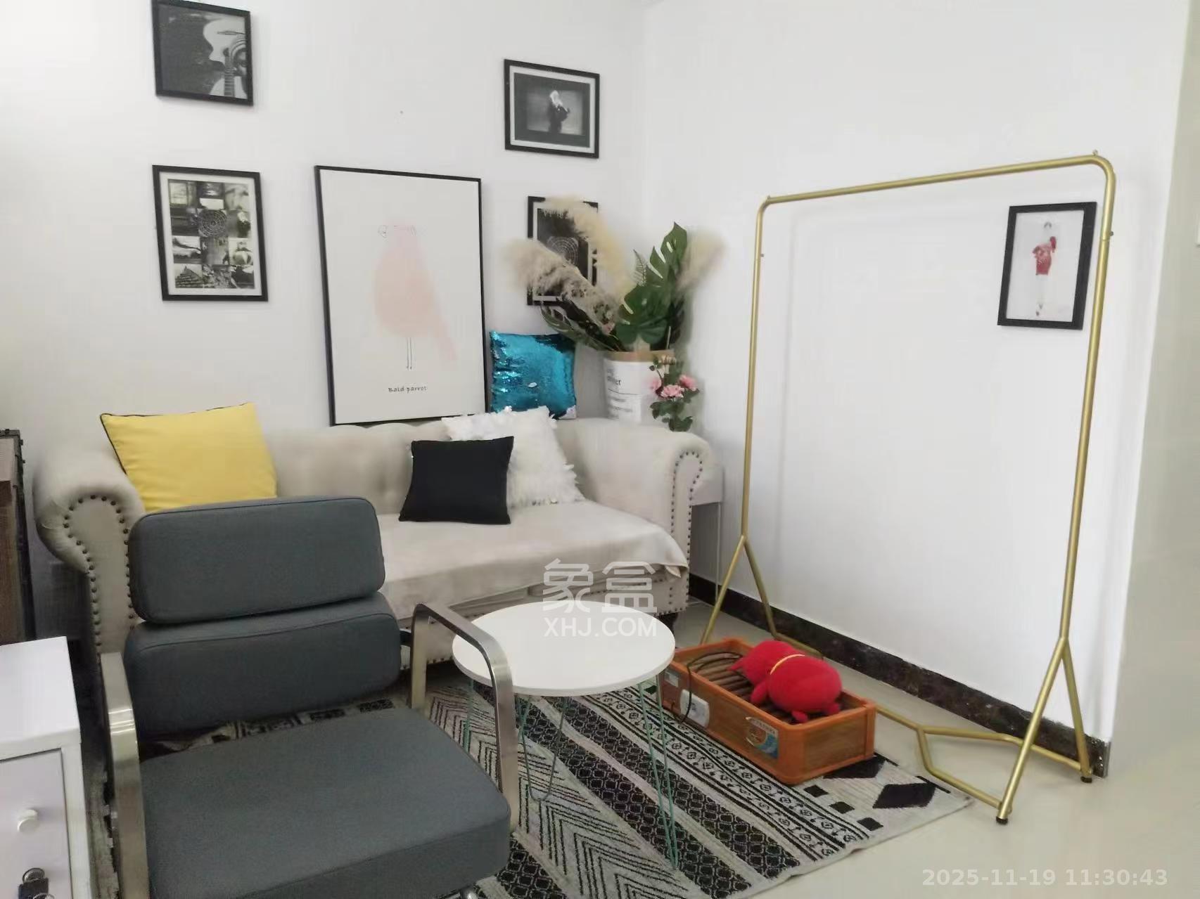 奥克斯广场  1室1厅1卫    1900.0元/月室内图