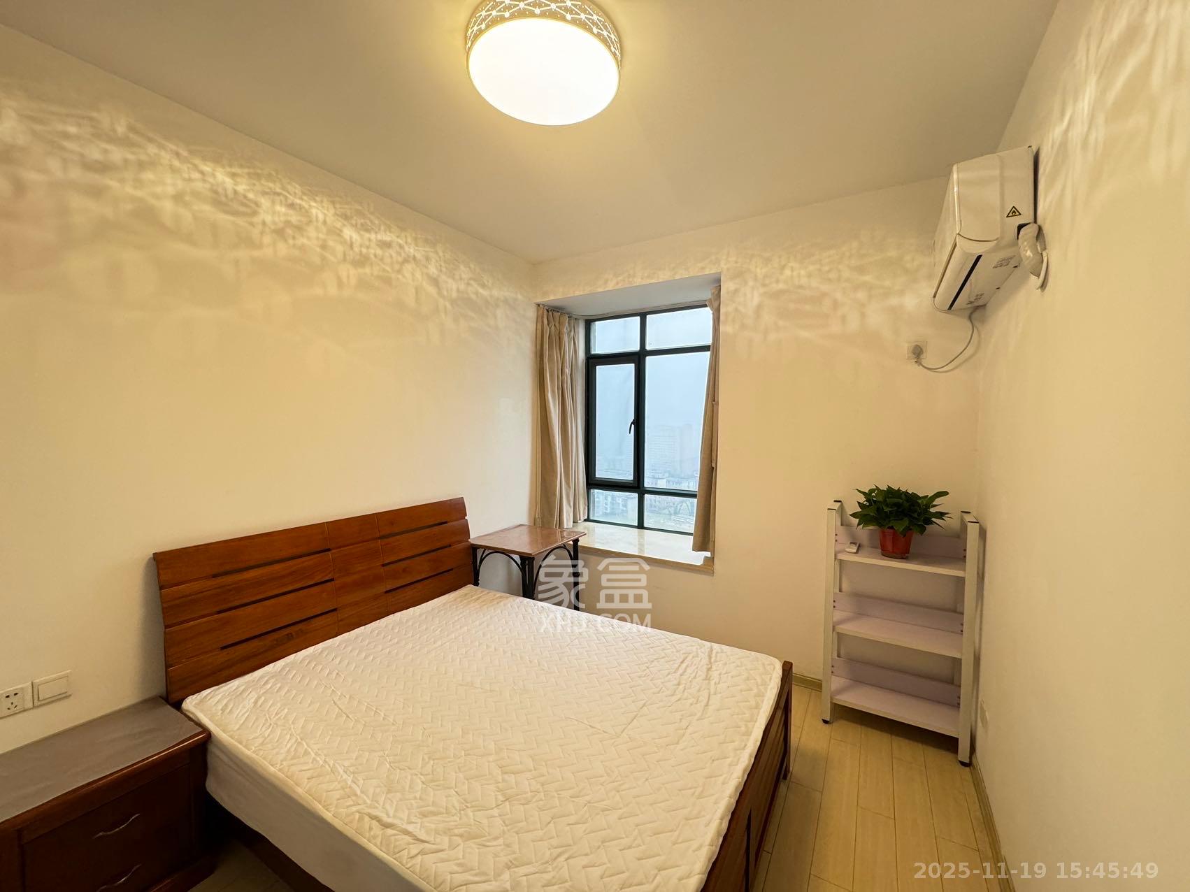 中江国际花城  1室1厅1卫    1600.0元/月室内图