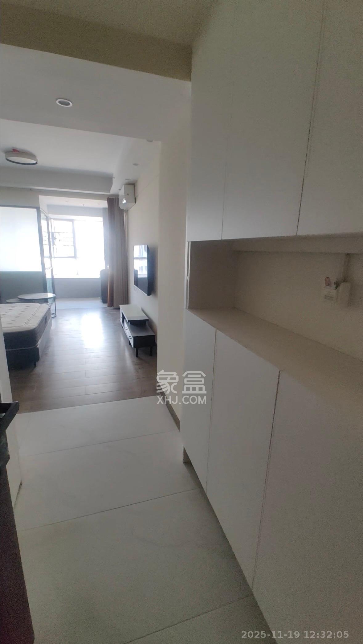 中建嘉和城  1室0厅0卫    1500.0元/月