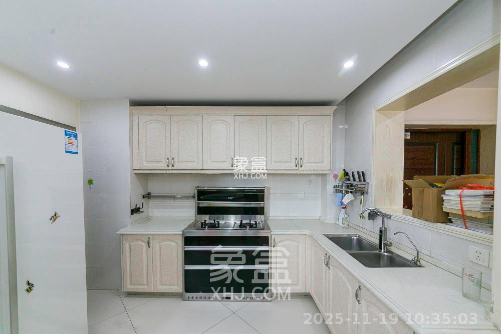 长沙欧洲城  3室2厅1卫    2700.0元/月室内图