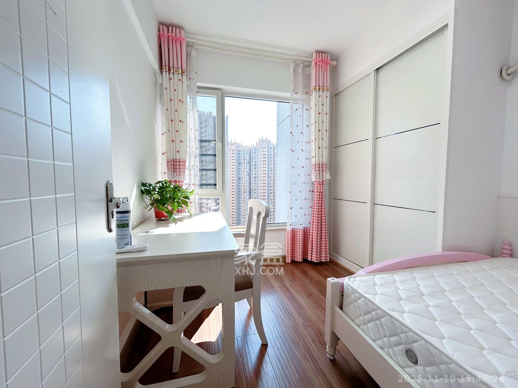 北辰三角洲E3区 3室2厅2卫 3800.0元/月 北辰三角洲E3区 3室2厅2卫 3800.0元/月室内图