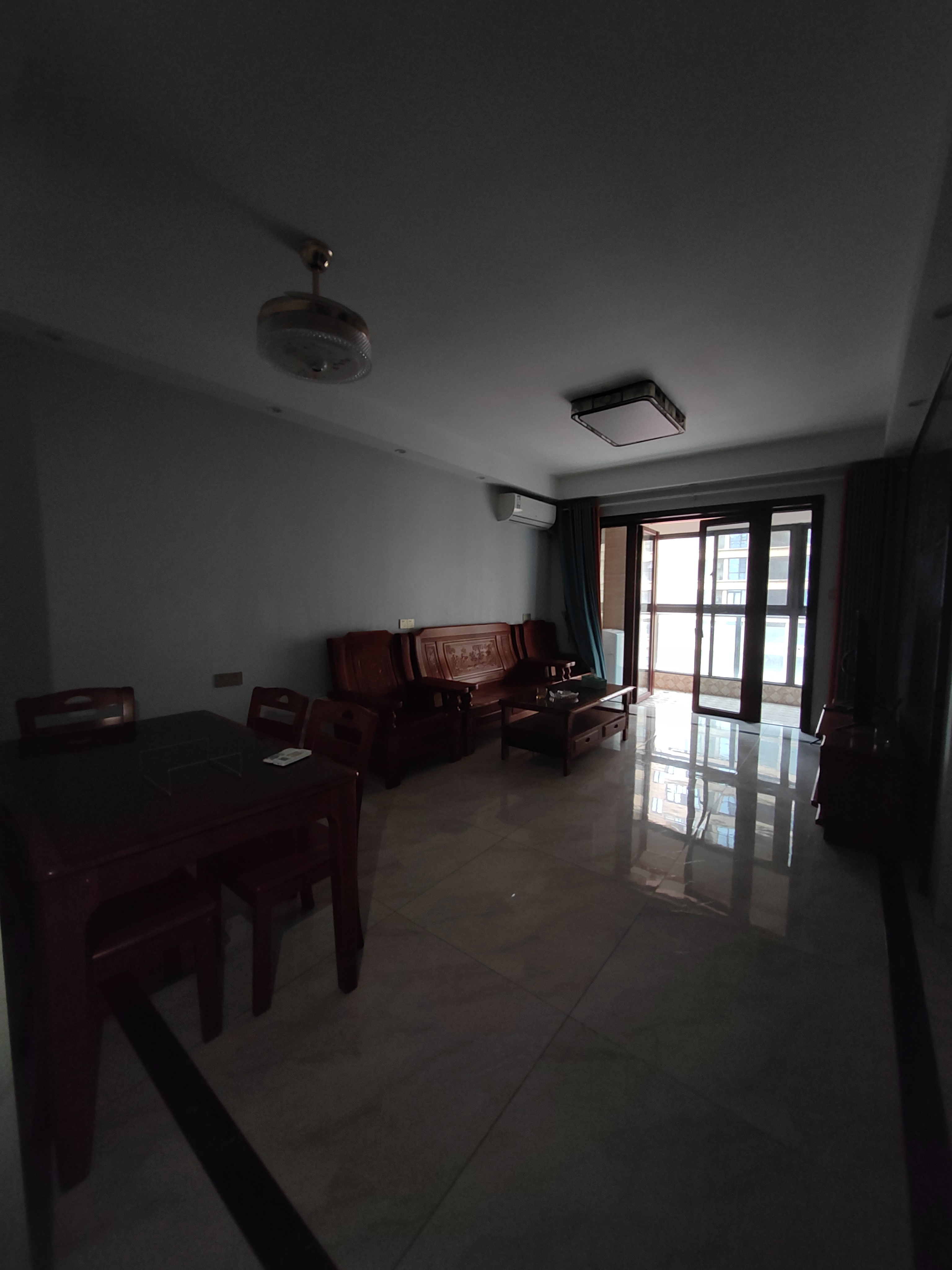 罗曼帝克  2室1厅1卫    1900.0元/月室内图1