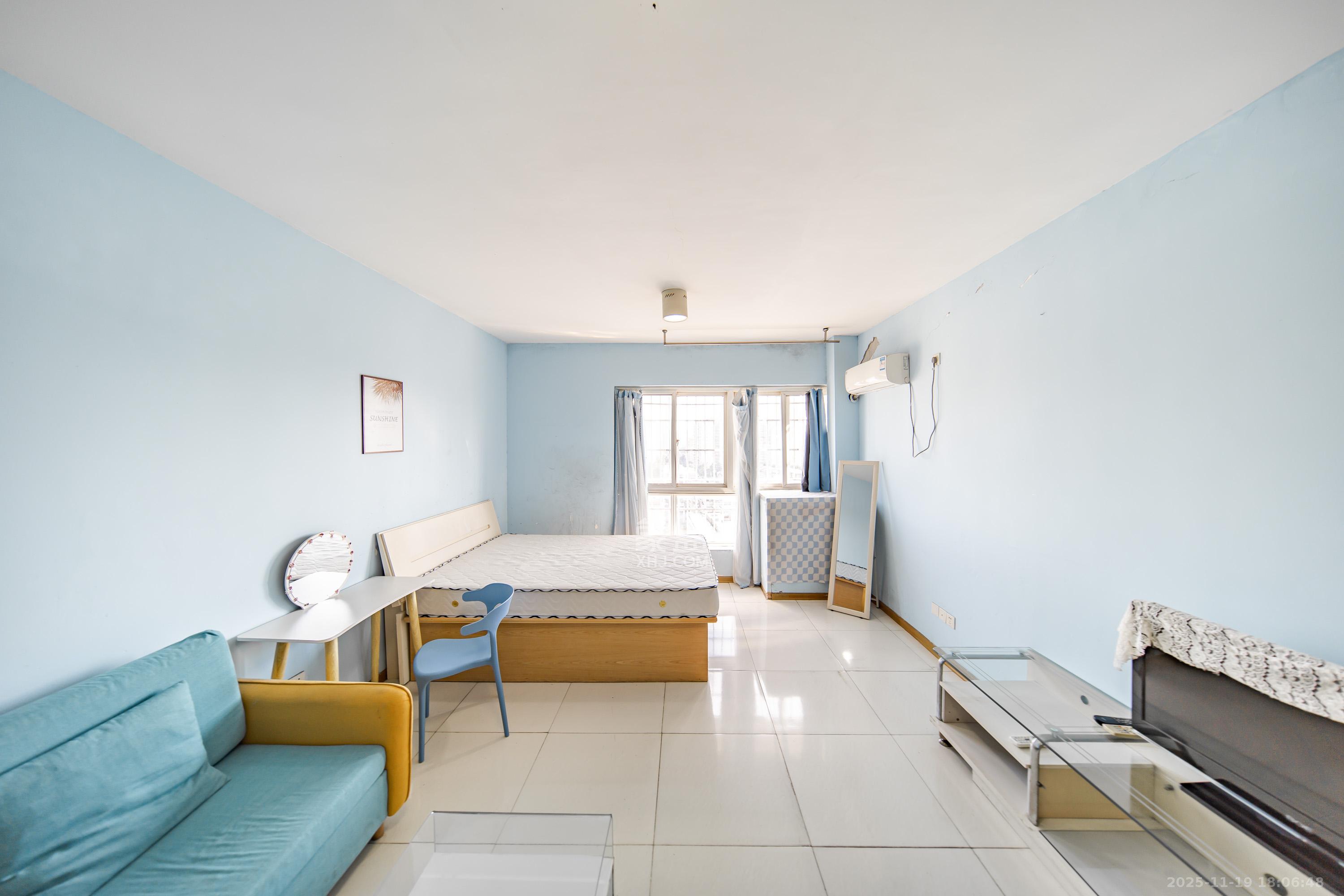 伍家岭生活广场 1室1厅1卫 1300.0元/月 伍家岭生活广场 1室1厅1卫 1300.0元/月室内图