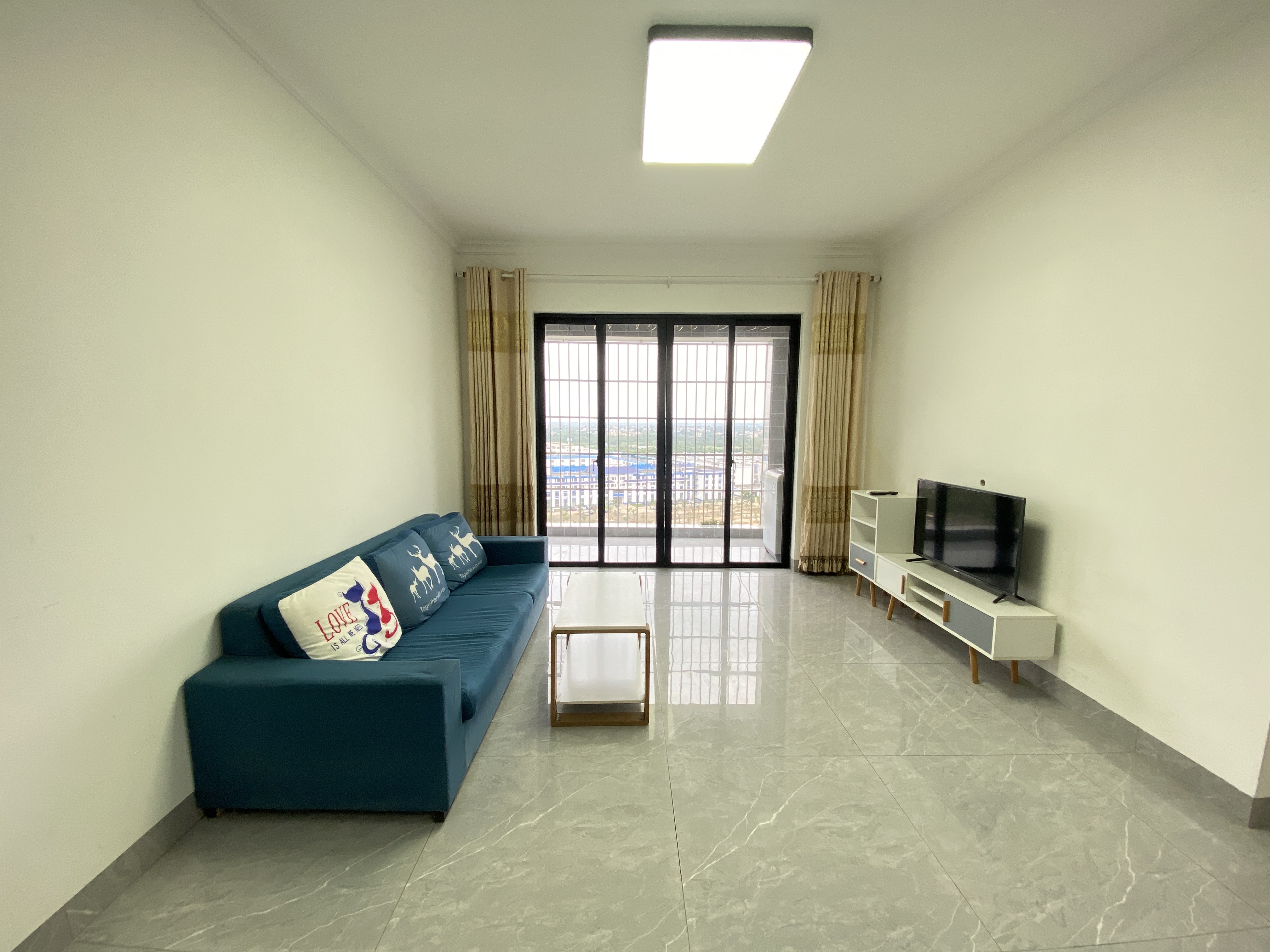 香江豪庭  2室1厅1卫    1800.0元/月