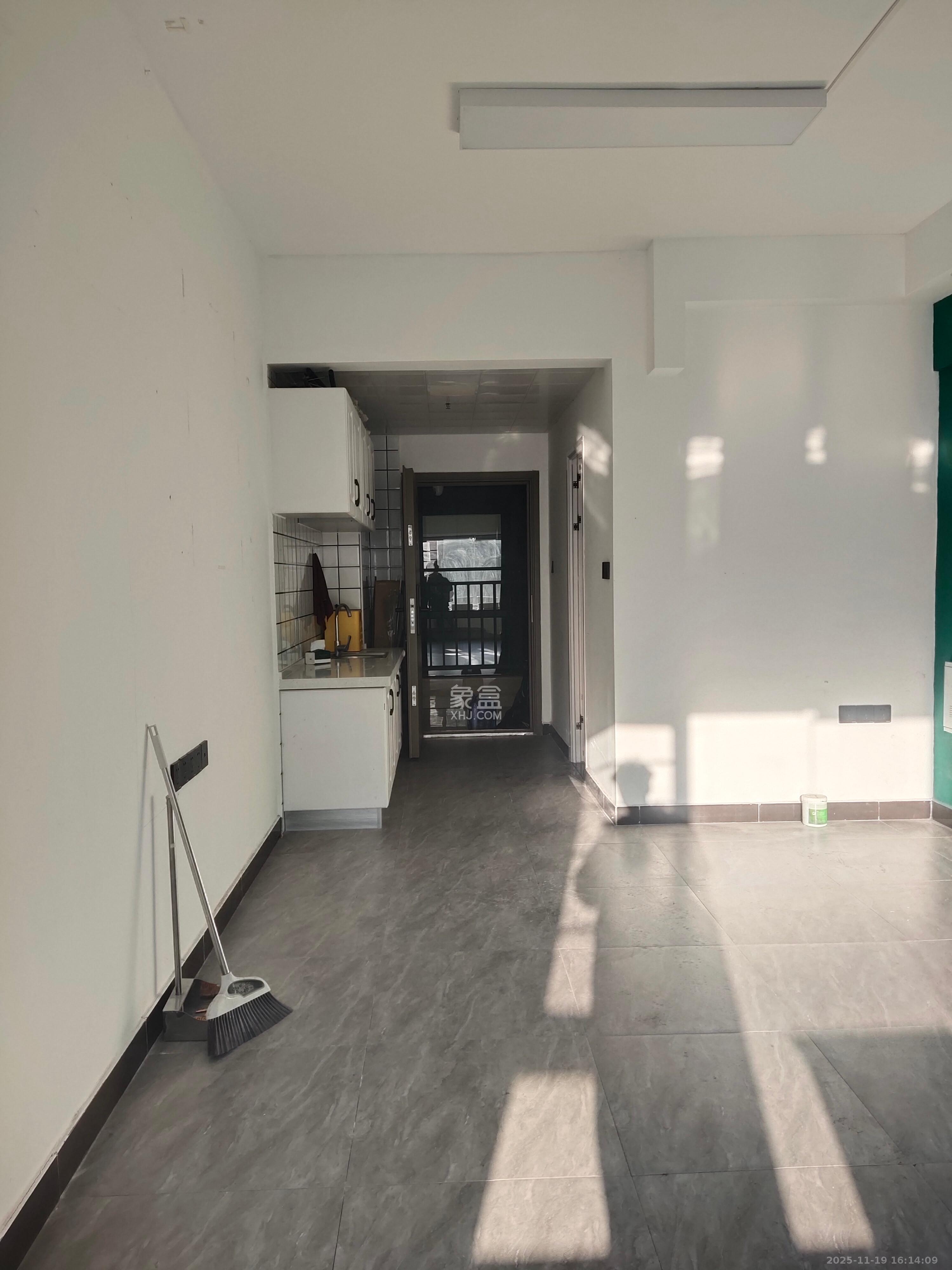 青年才郡(盈安大厦) 1室1厅1卫 1700.0元/月 青年才郡(盈安大厦) 1室1厅1卫 1700.0元/月室内图