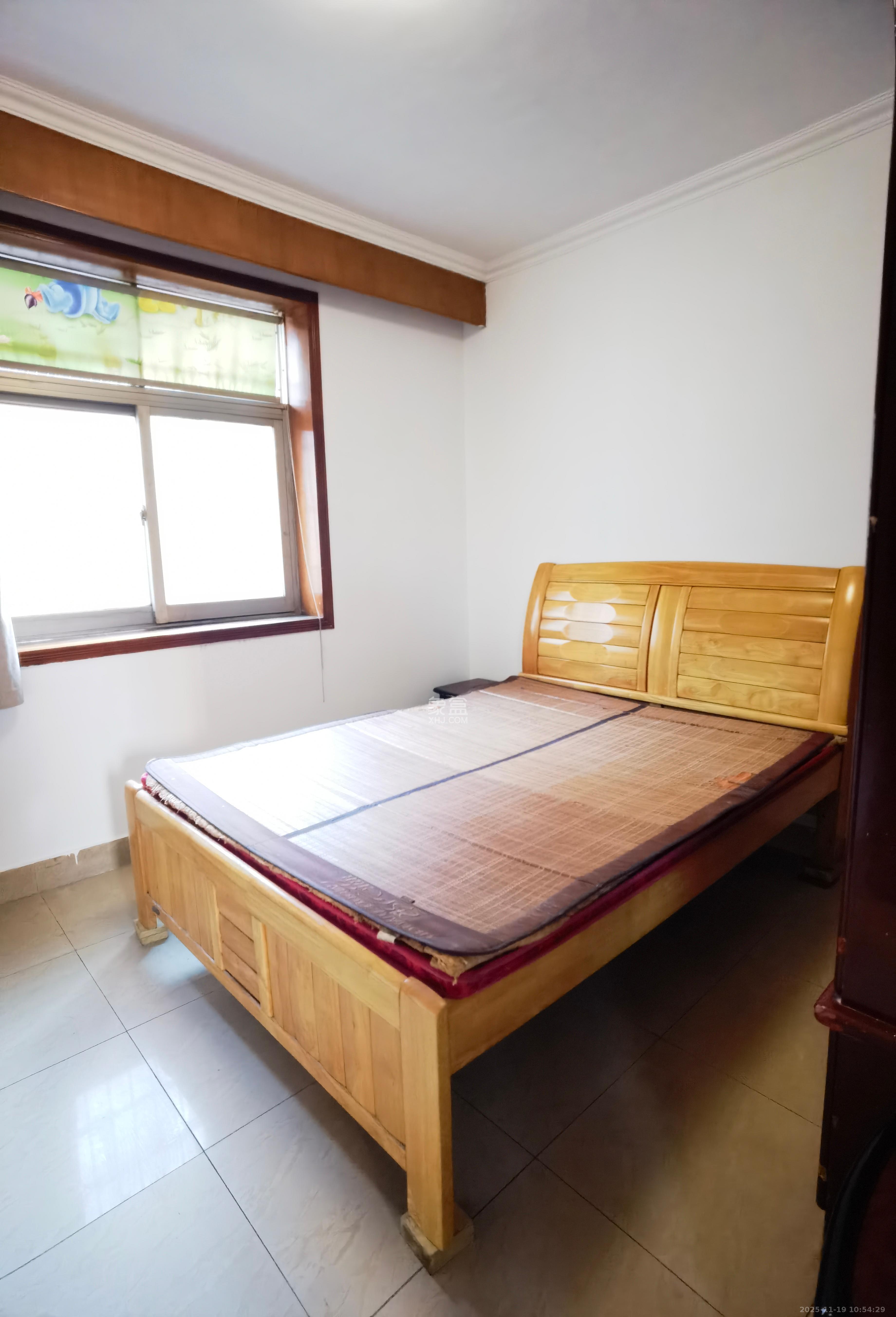 复兴公寓（复兴街65号）  1室0厅0卫    1200.0元/月室内图