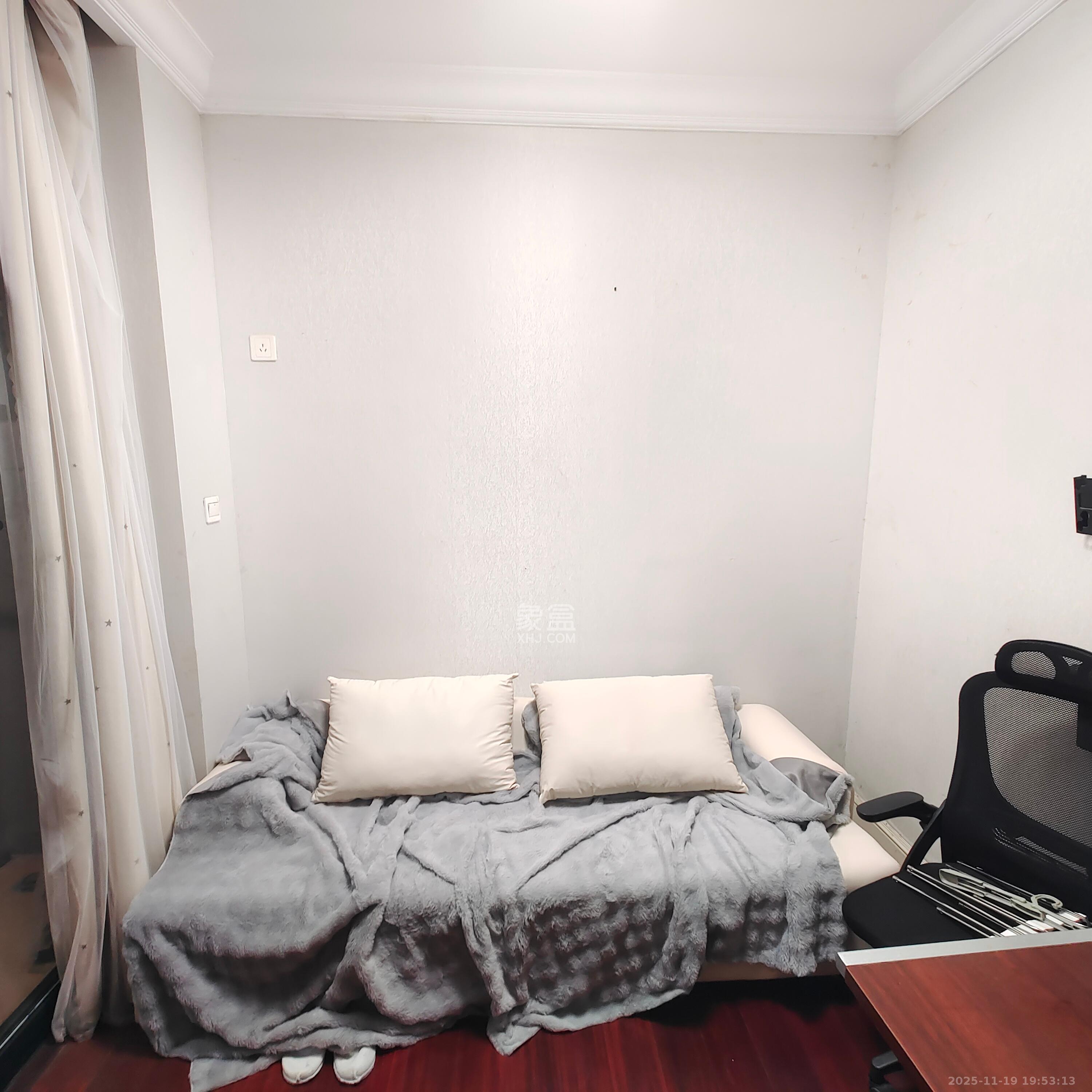 郡原广场 1室1厅1卫 1700.0元/月 郡原广场 1室1厅1卫 1700.0元/月室内图