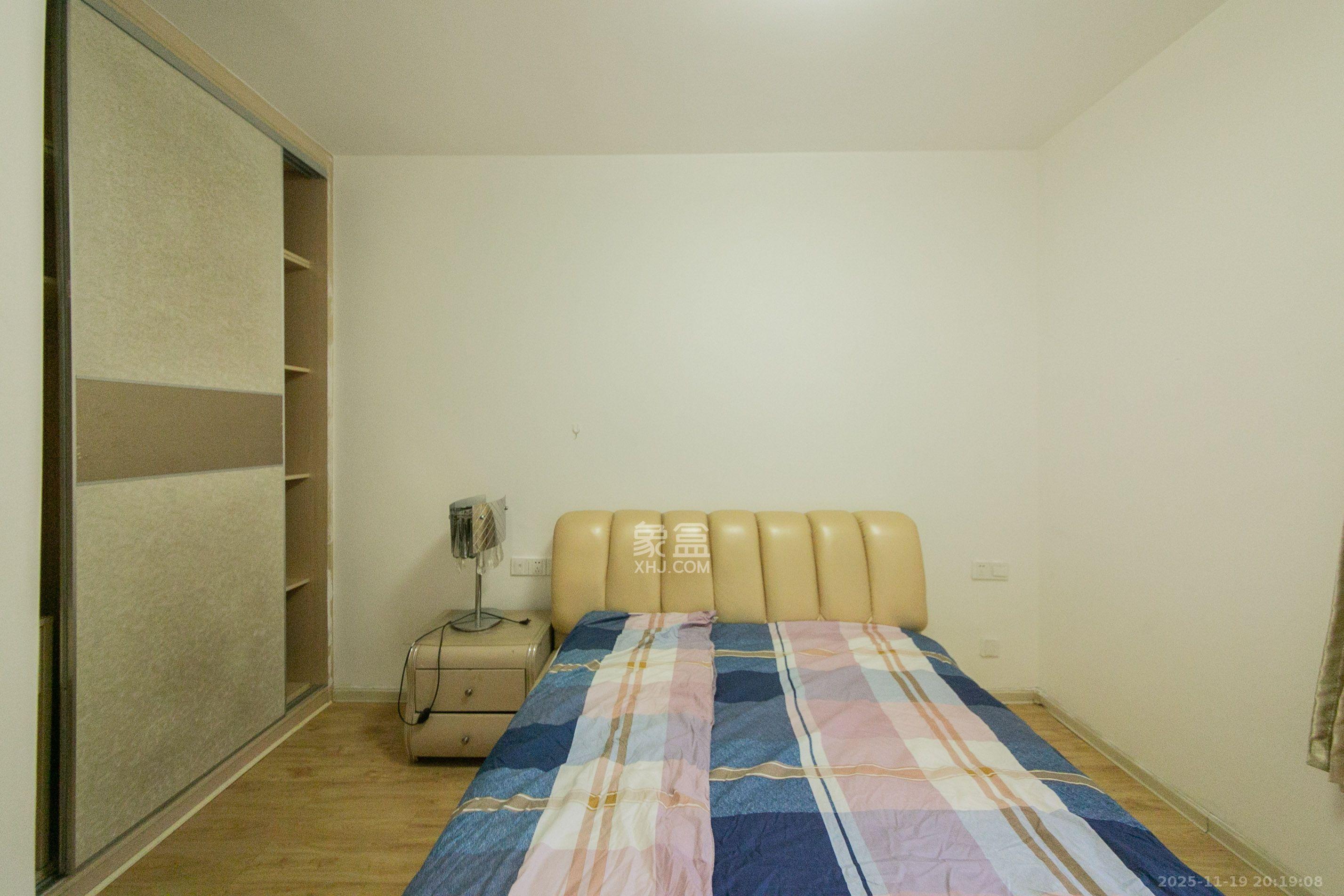 山语城一期 3室2厅2卫 2000.0元/月 山语城一期 3室2厅2卫 2000.0元/月室内图