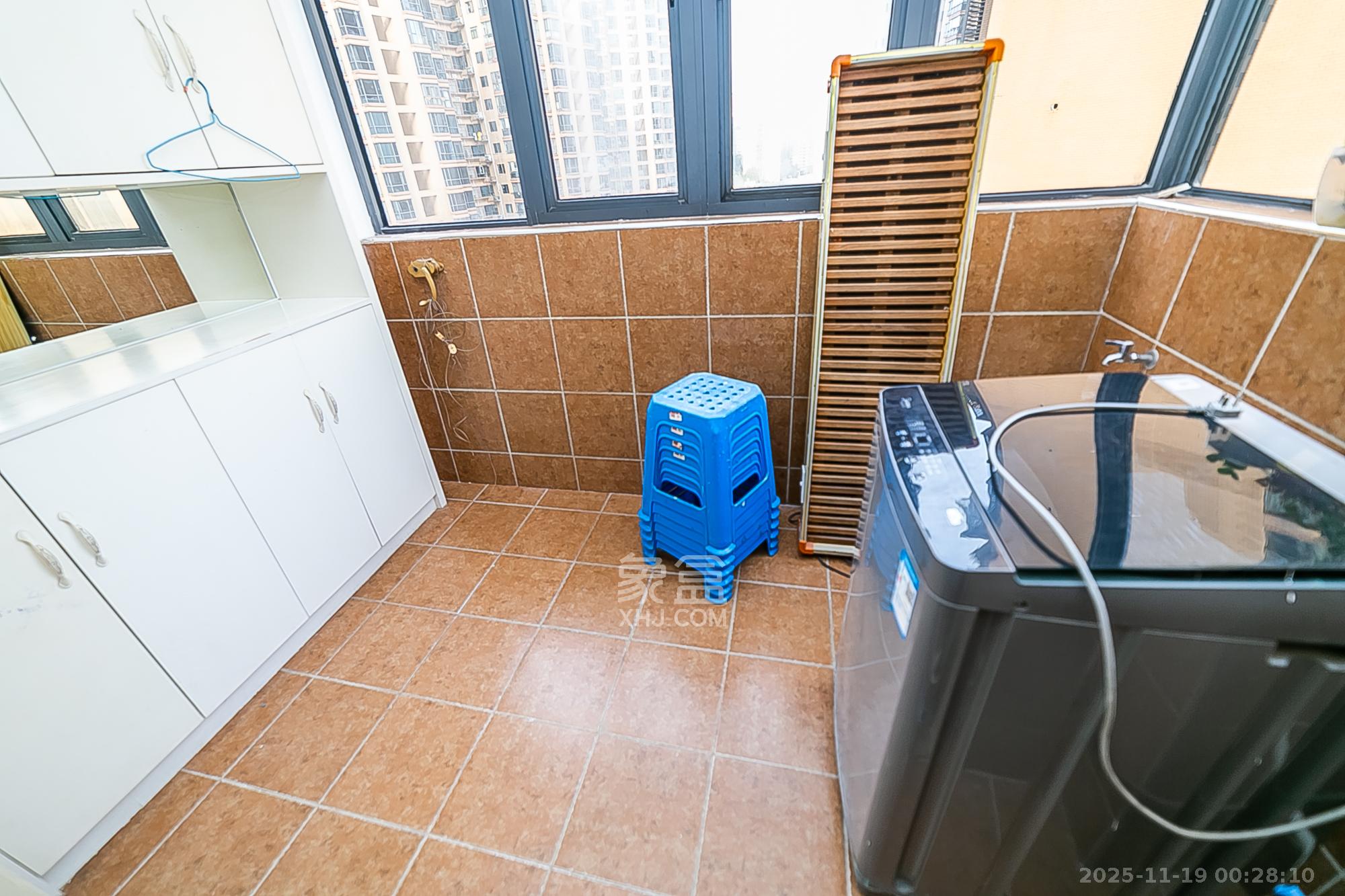 兴威帕克水岸 3室2厅1卫 105.0万 兴威帕克水岸 3室2厅1卫 105.0万阳台