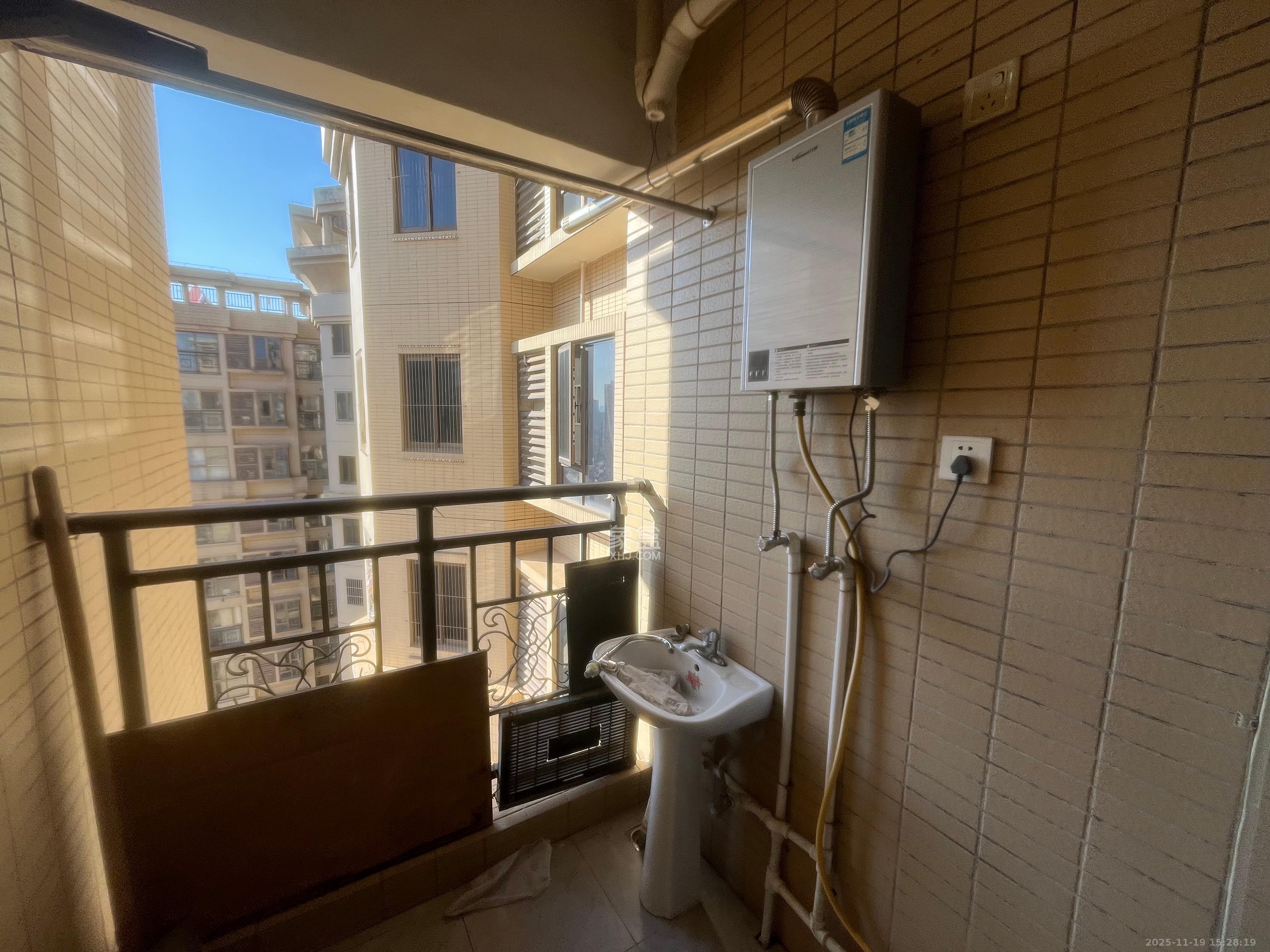 江山帝景哈佛 2室2厅1卫 1700.0元/月 江山帝景哈佛 2室2厅1卫 1700.0元/月室内图