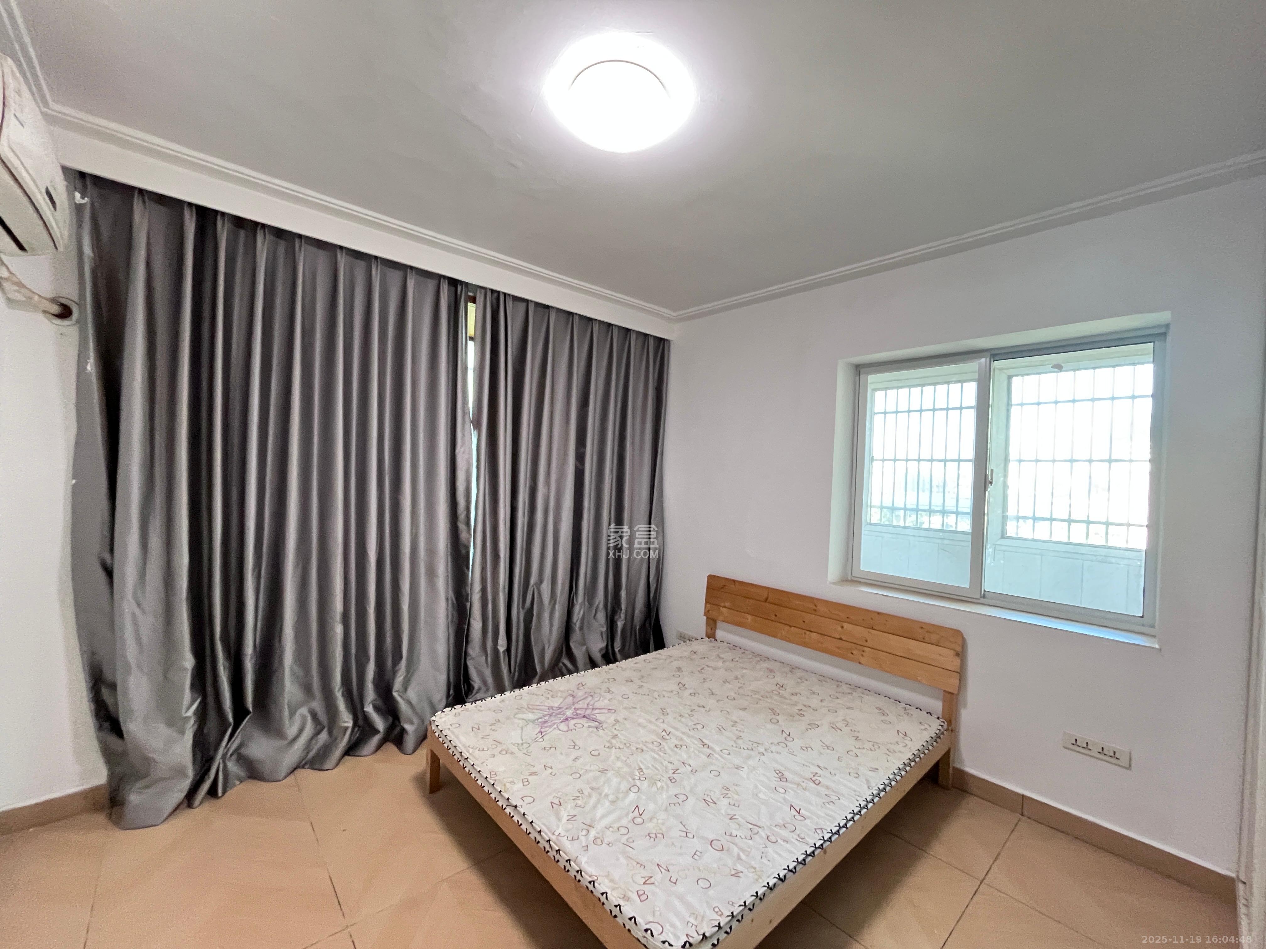 德政园  4室2厅2卫    3800.0元/月室内图