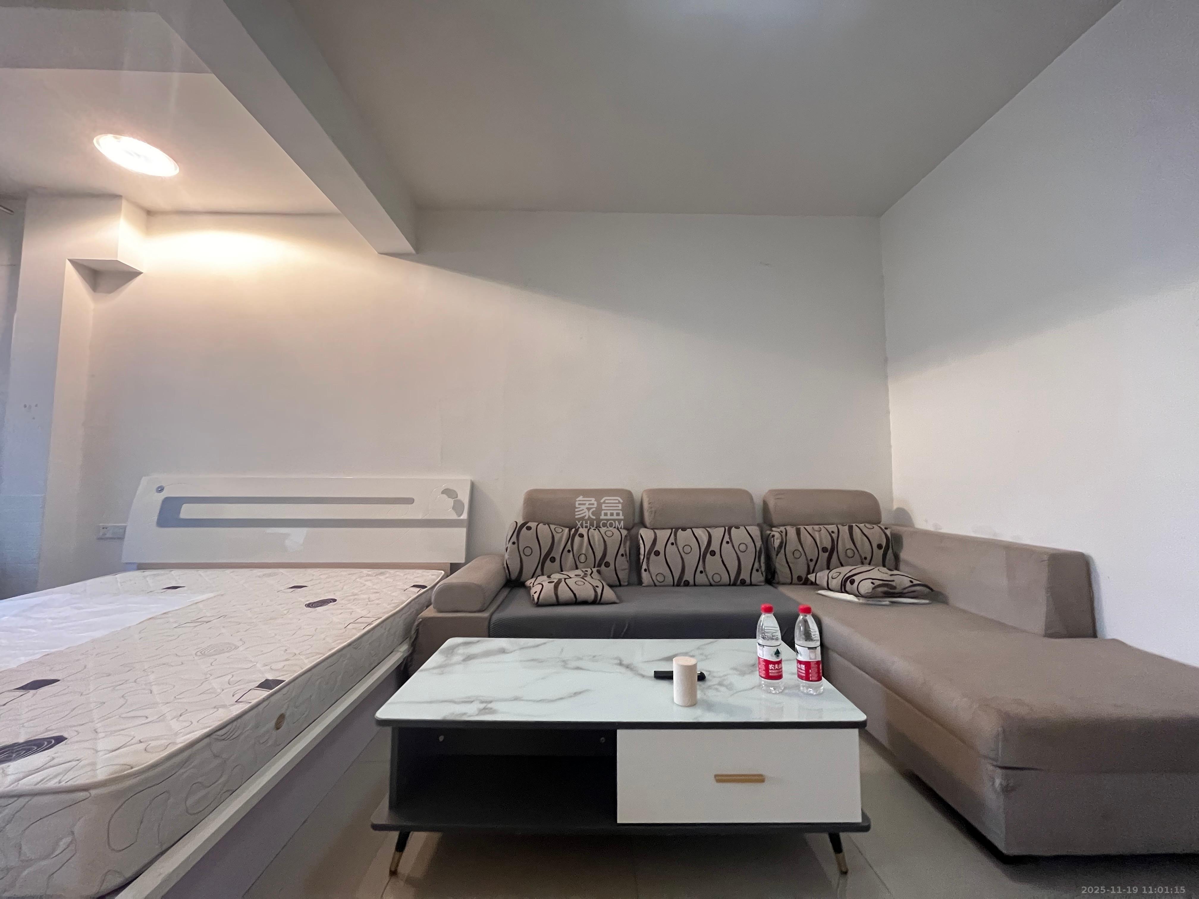 时代公馆 1室1厅1卫 1400.0元/月 时代公馆 1室1厅1卫 1400.0元/月室内图