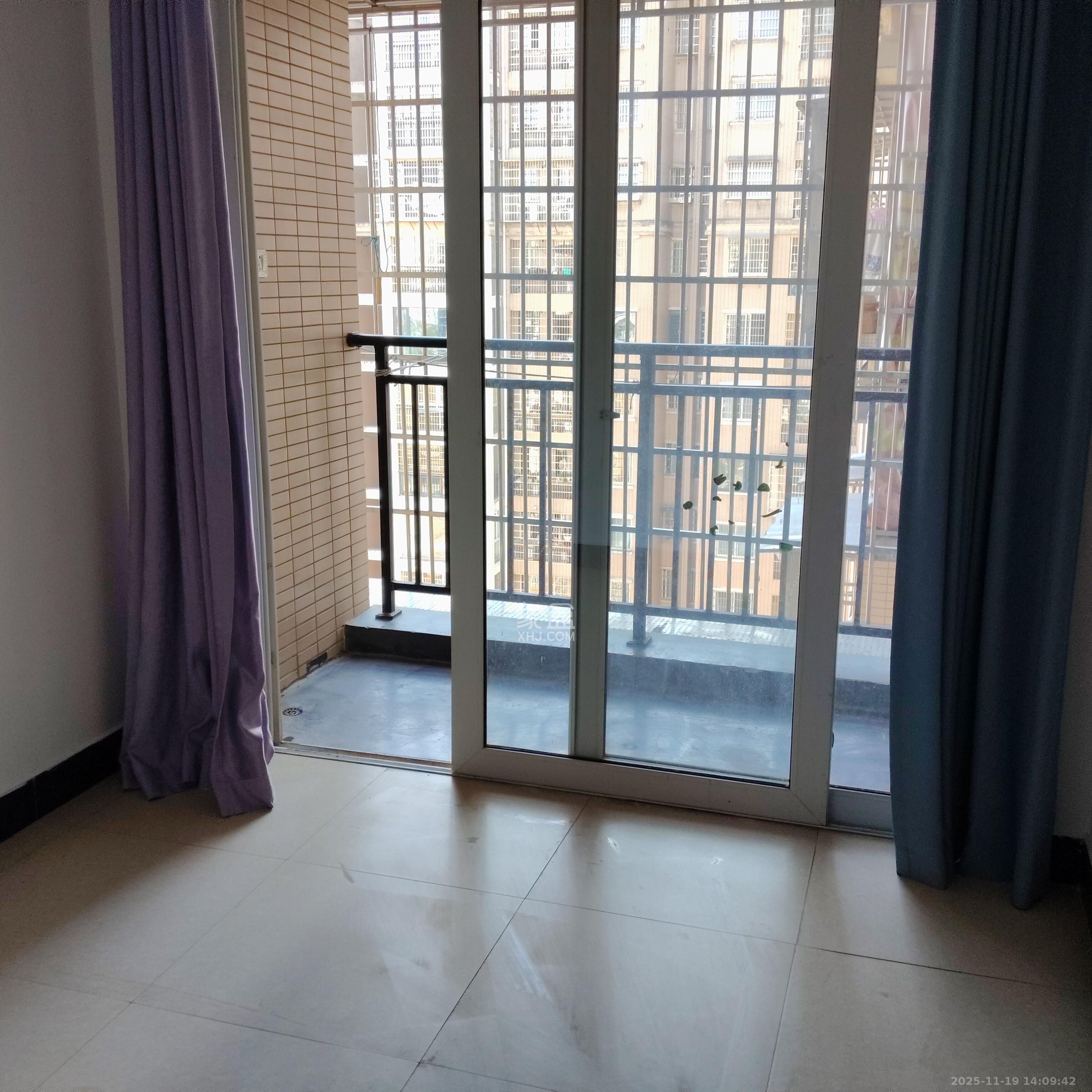 和润园一、二期 3室2厅2卫 1600.0元/月 和润园一、二期 3室2厅2卫 1600.0元/月室内图