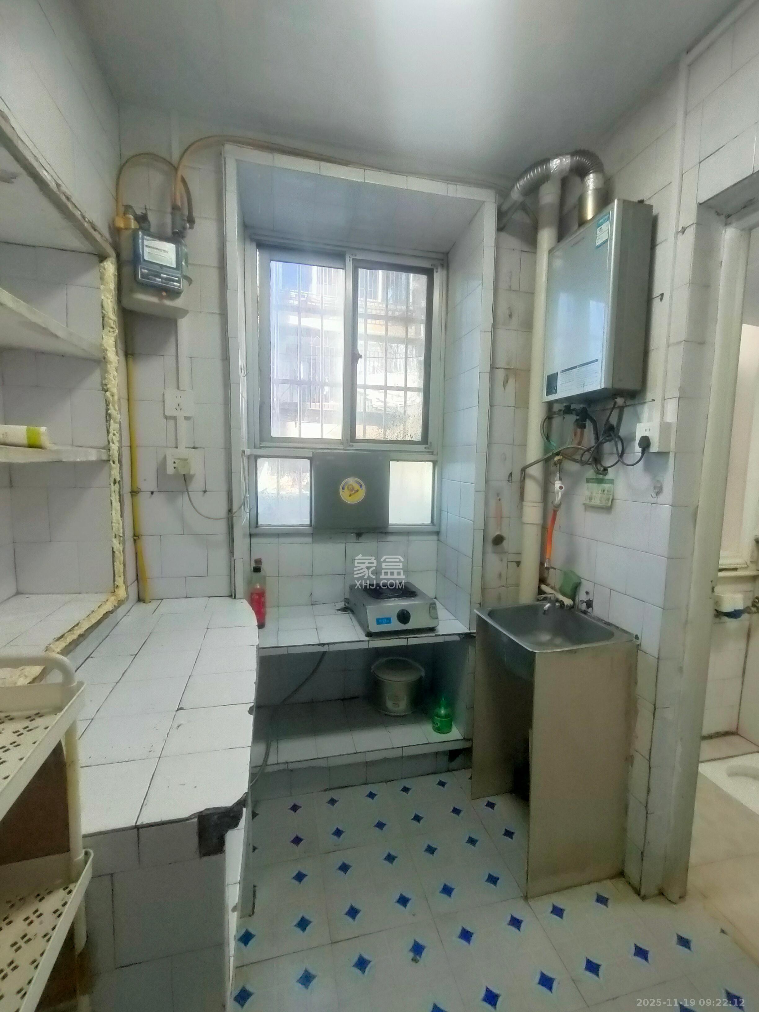 便河边社区  2室1厅1卫    1800.0元/月室内图