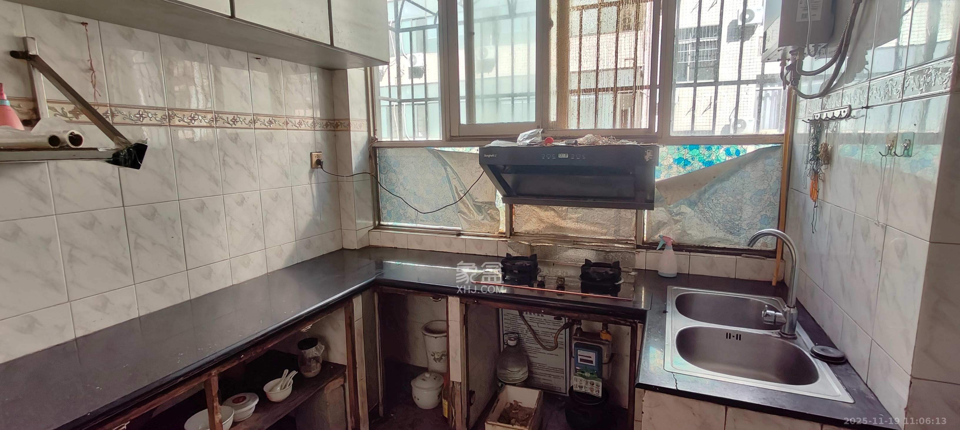 上麻园岭散盘  3室1厅1卫    2300.0元/月室内图