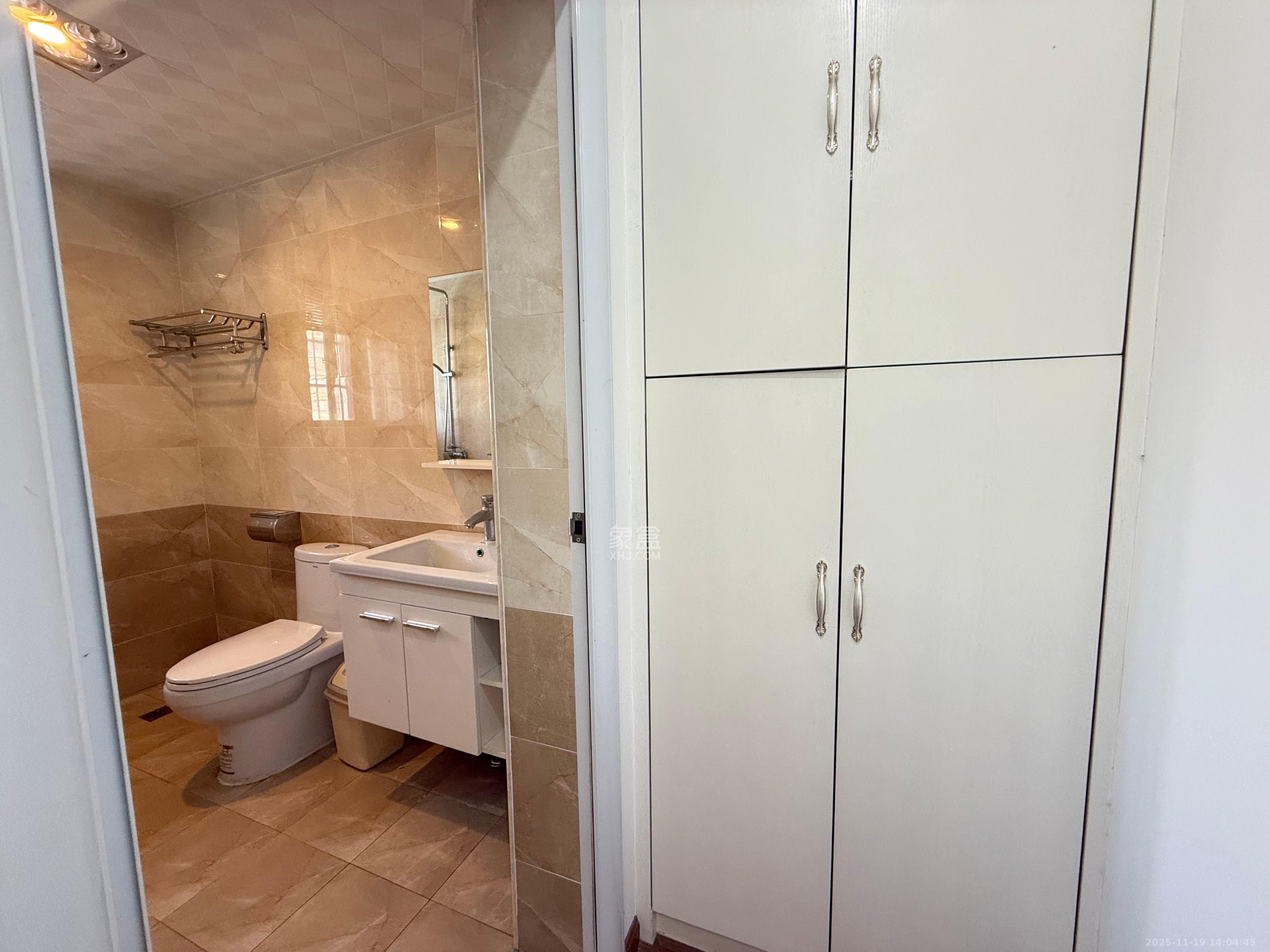 家和院 4室2厅2卫 2500.0元/月 家和院 4室2厅2卫 2500.0元/月室内图