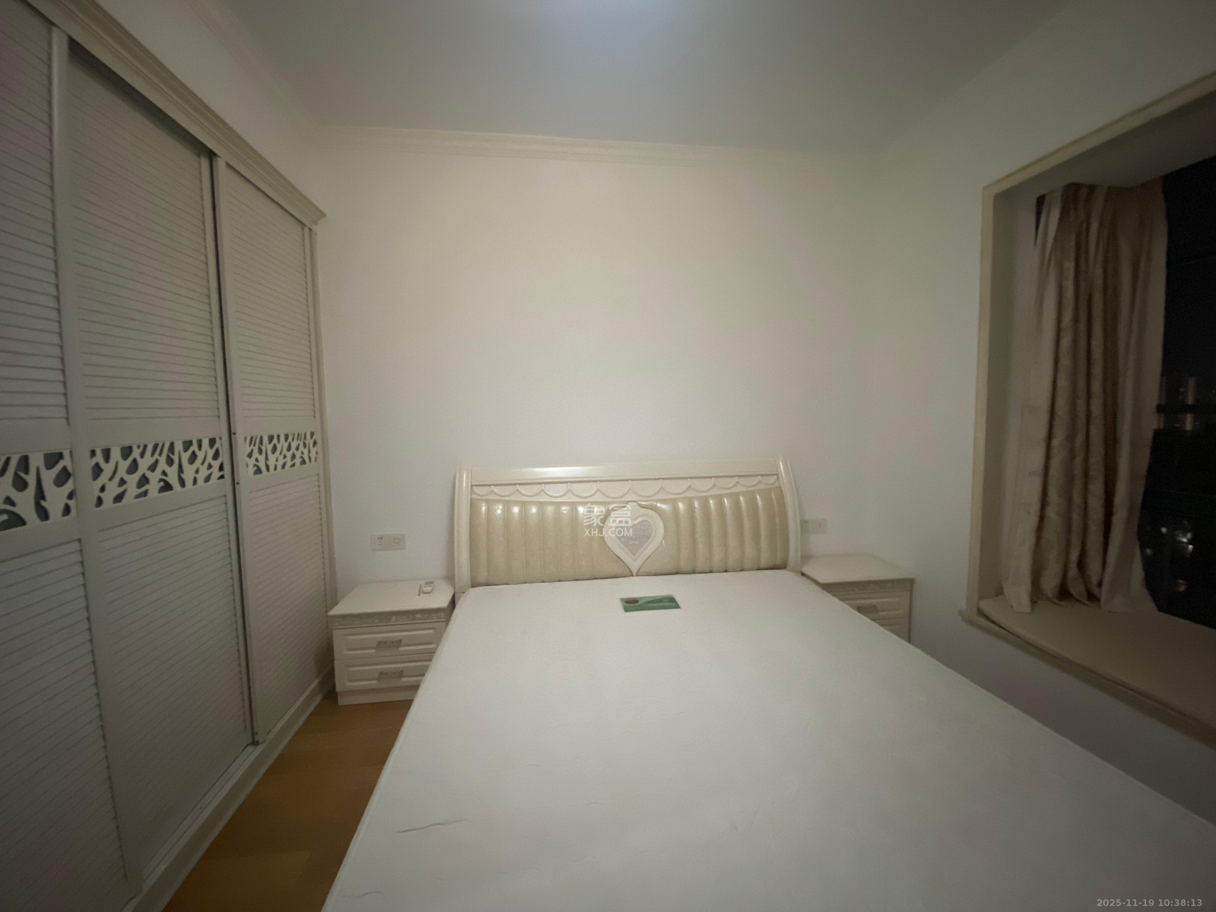 星城映象  2室2厅1卫    2300.0元/月室内图