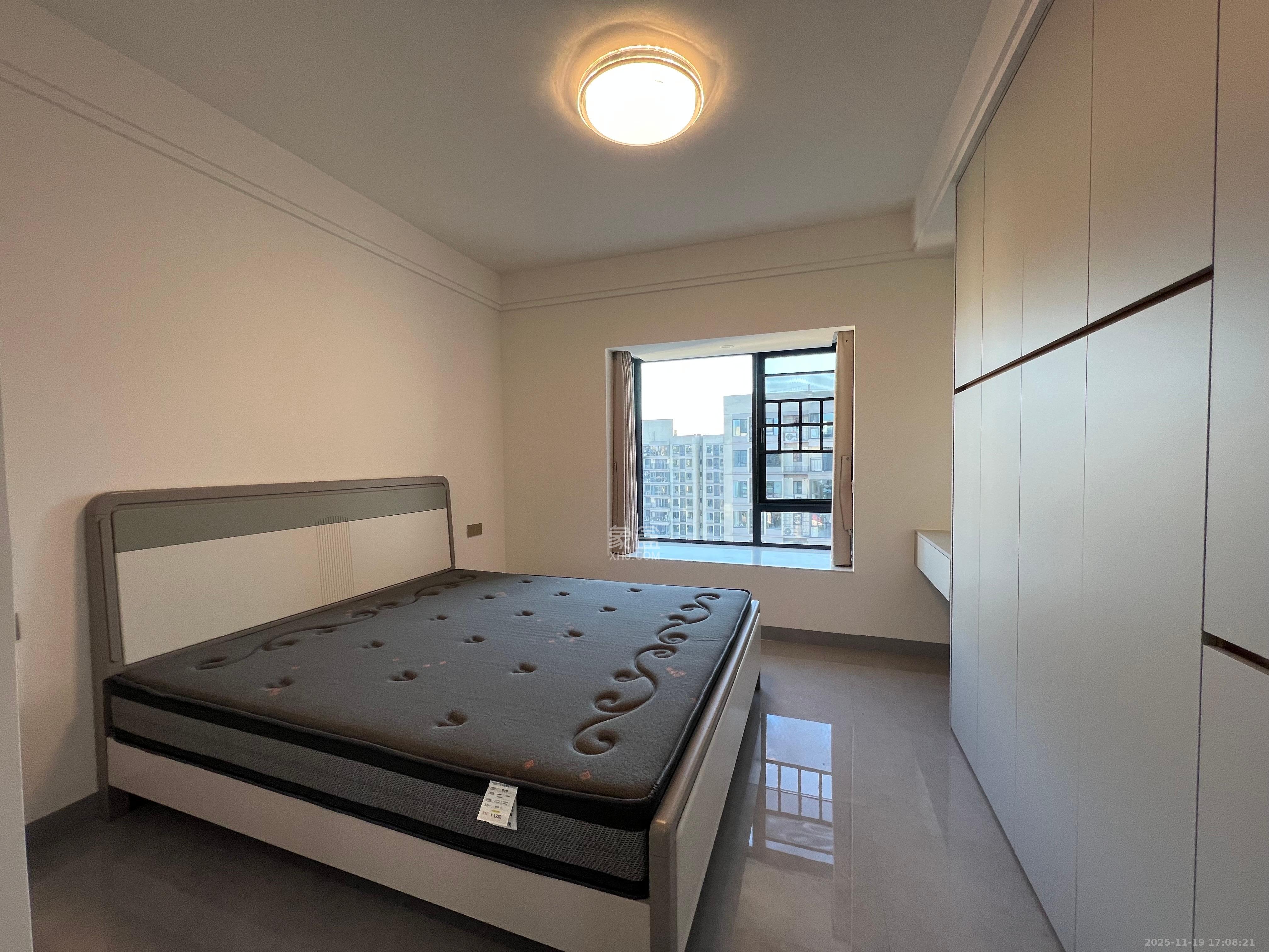 惟智园安置小区 3室2厅2卫 2700.0元/月 惟智园安置小区 3室2厅2卫 2700.0元/月室内图