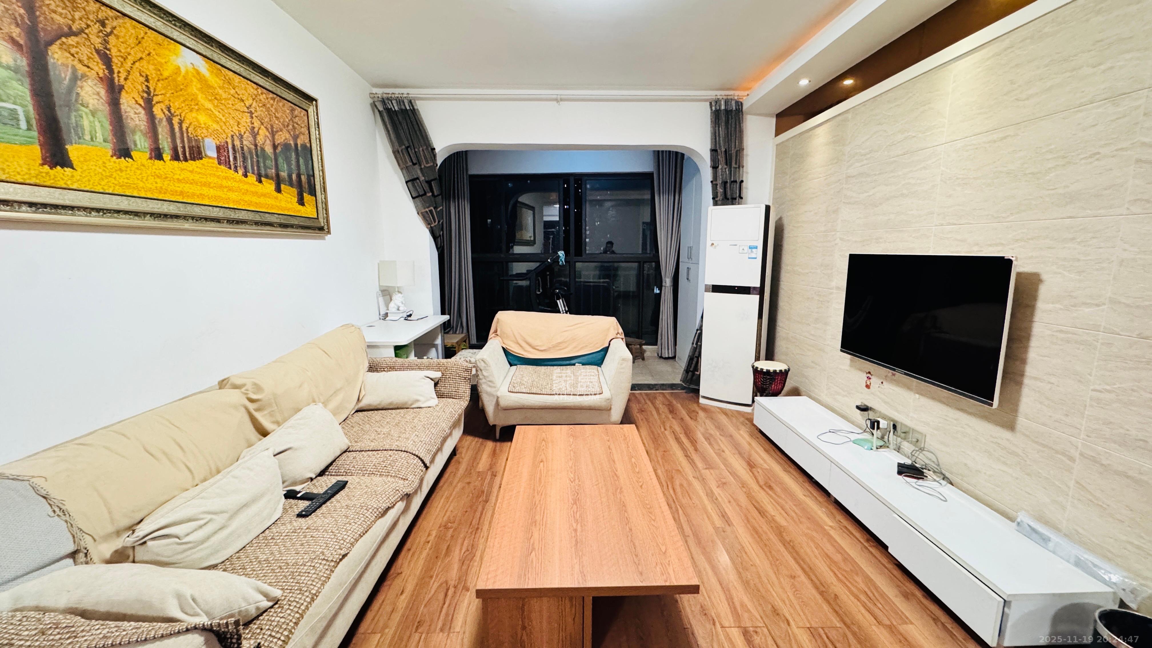 保利麓谷林语D区  3室2厅1卫    2500.0元/月