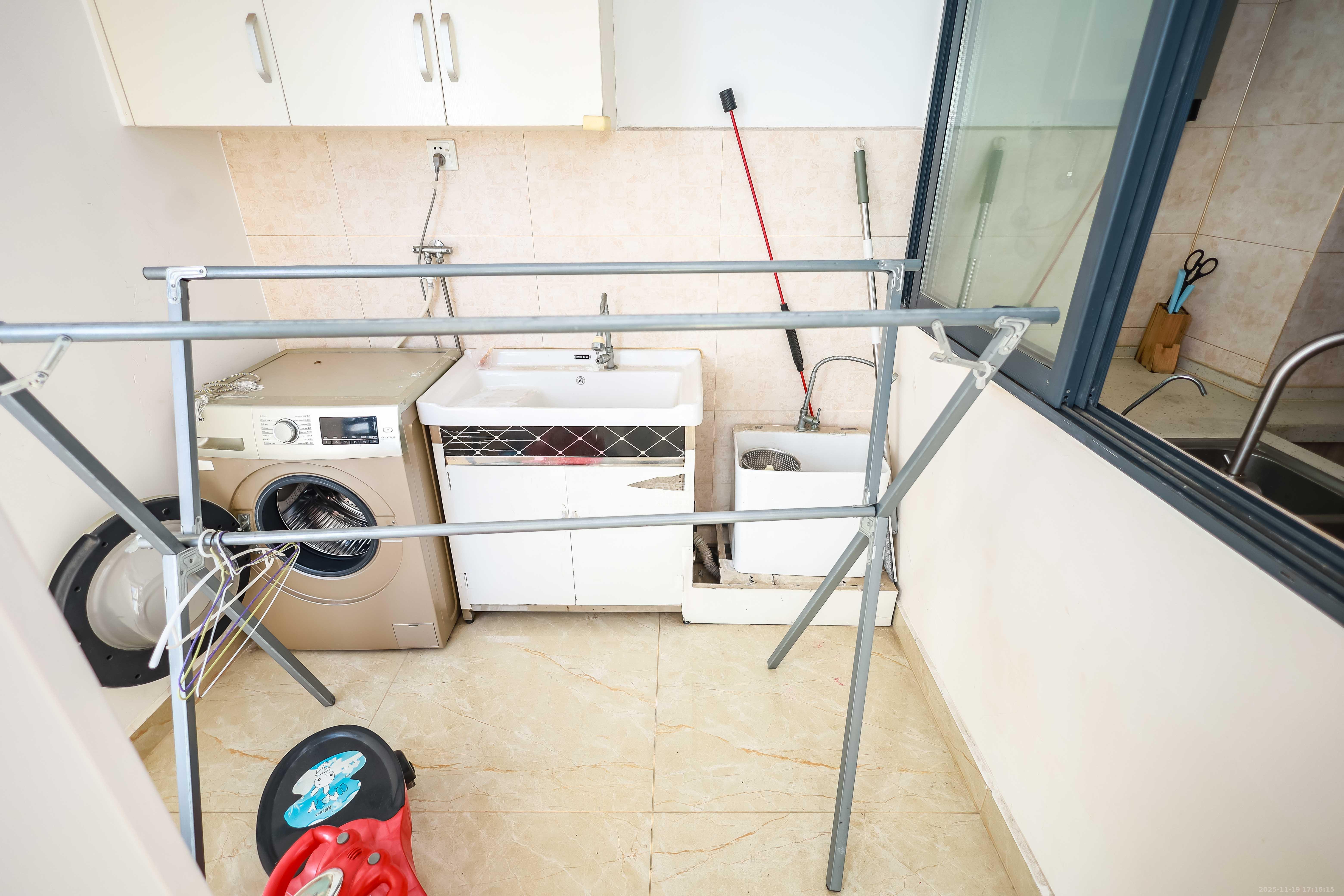 天麓尚层  3室2厅2卫    85.0万其他