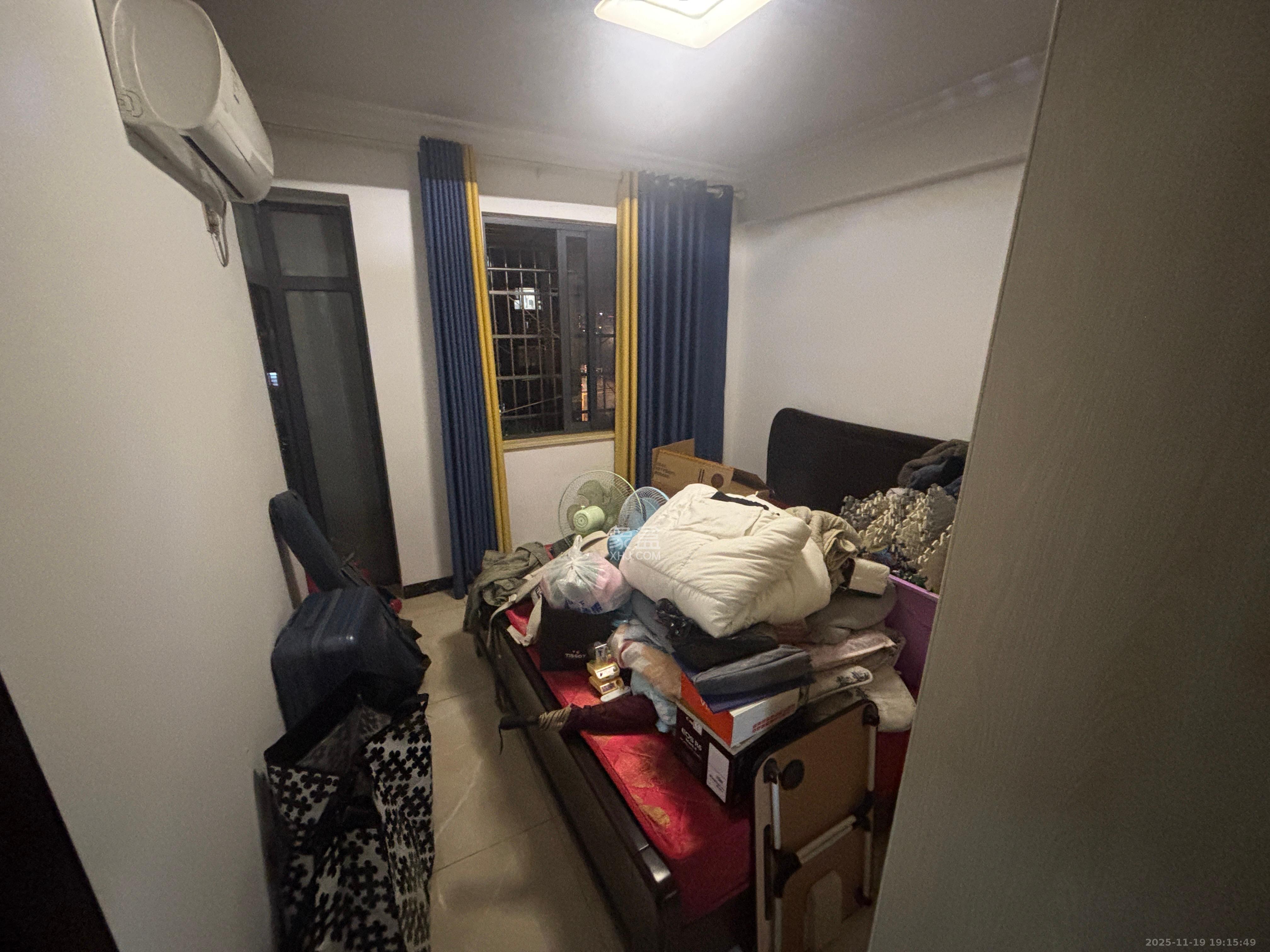 桥头家苑一期  3室2厅2卫    1600.0元/月室内图