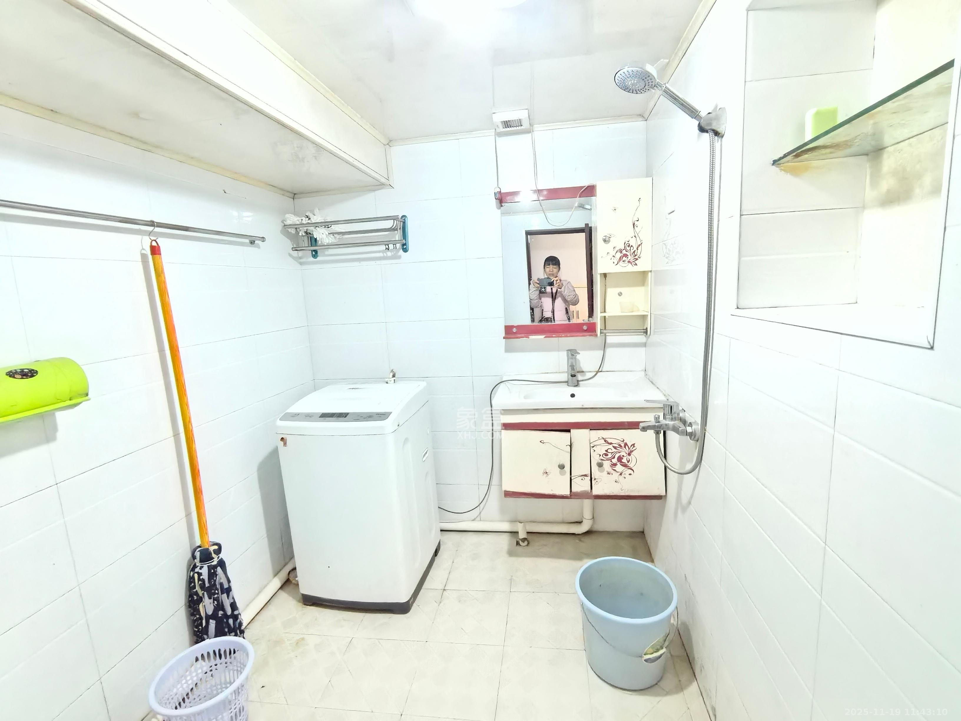 建华综合楼  3室1厅1卫    1500.0元/月室内图