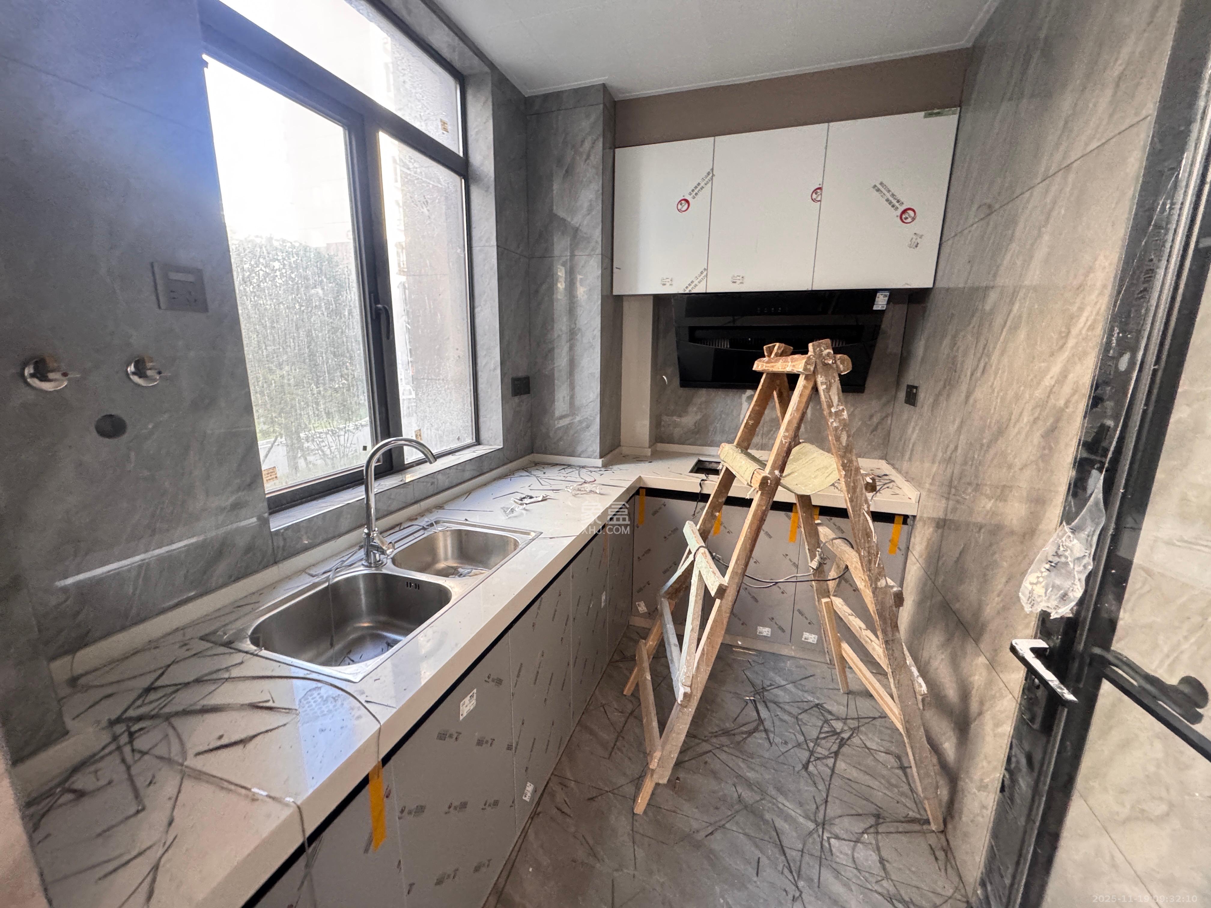 先锋新宇  2室1厅1卫    2200.0元/月室内图