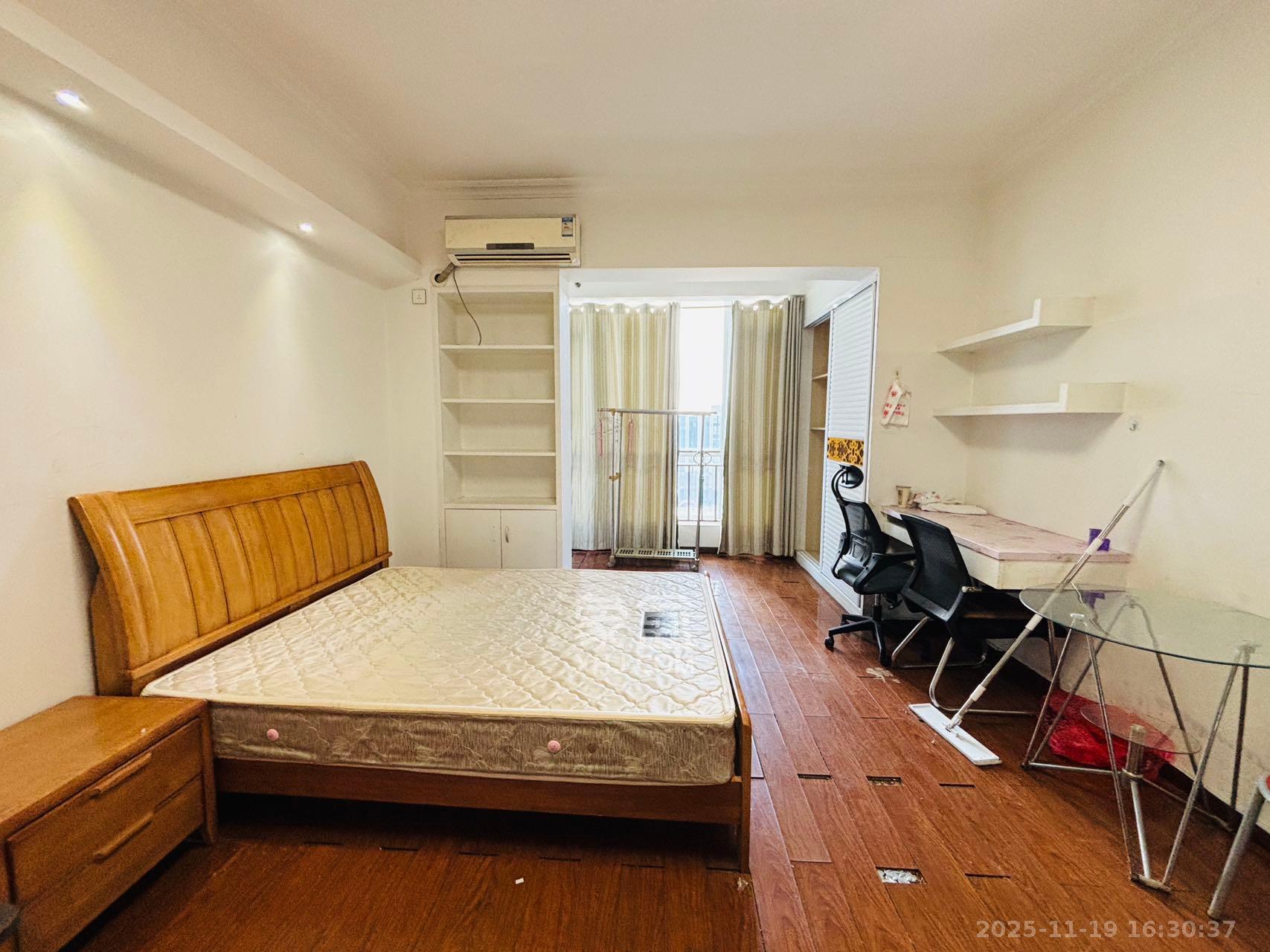 长城华都 1室1厅1卫 1200.0元/月 长城华都 1室1厅1卫 1200.0元/月室内图