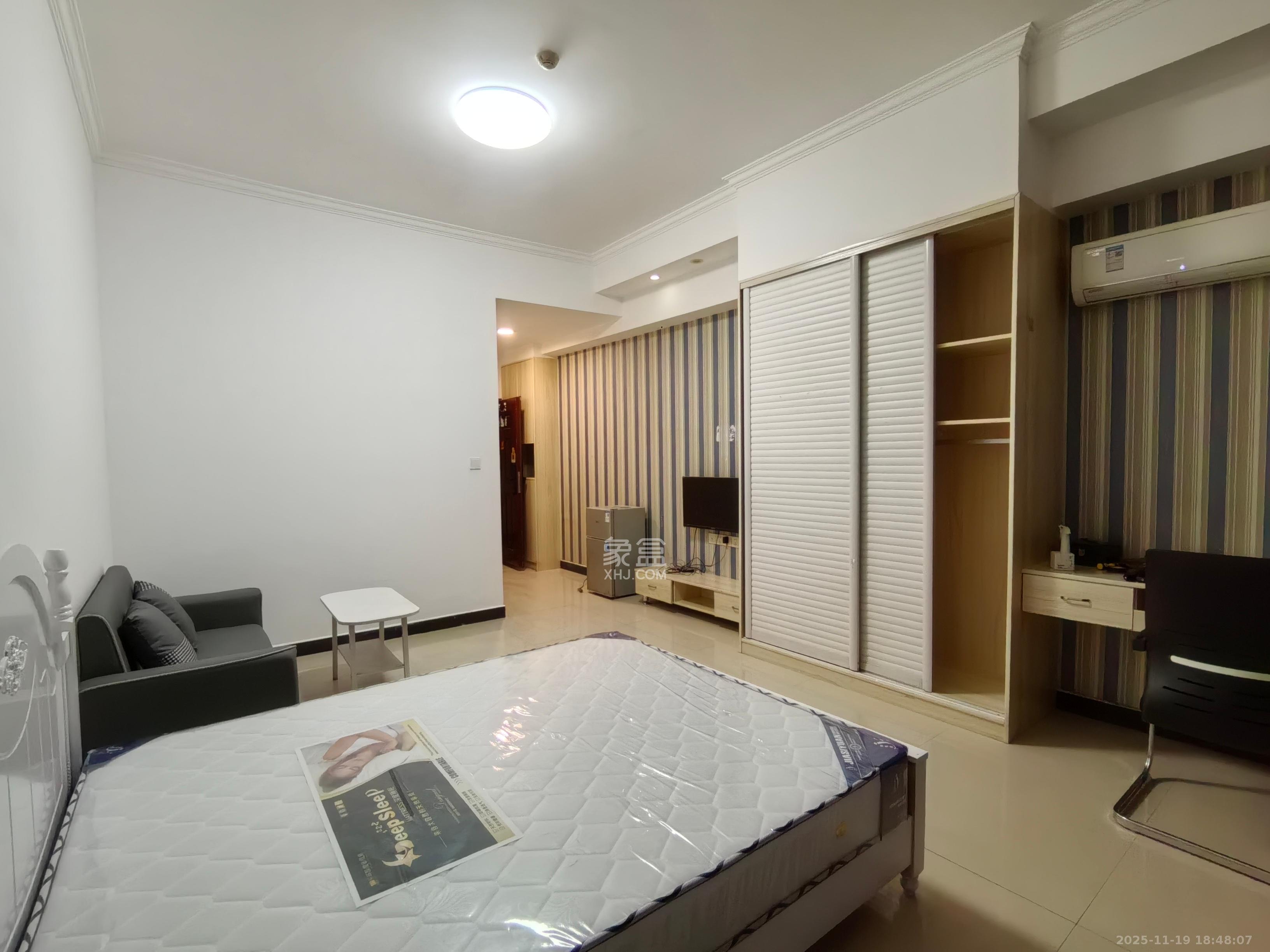 荣盛花语馨苑 1室1厅1卫 1300.0元/月 荣盛花语馨苑 1室1厅1卫 1300.0元/月室内图