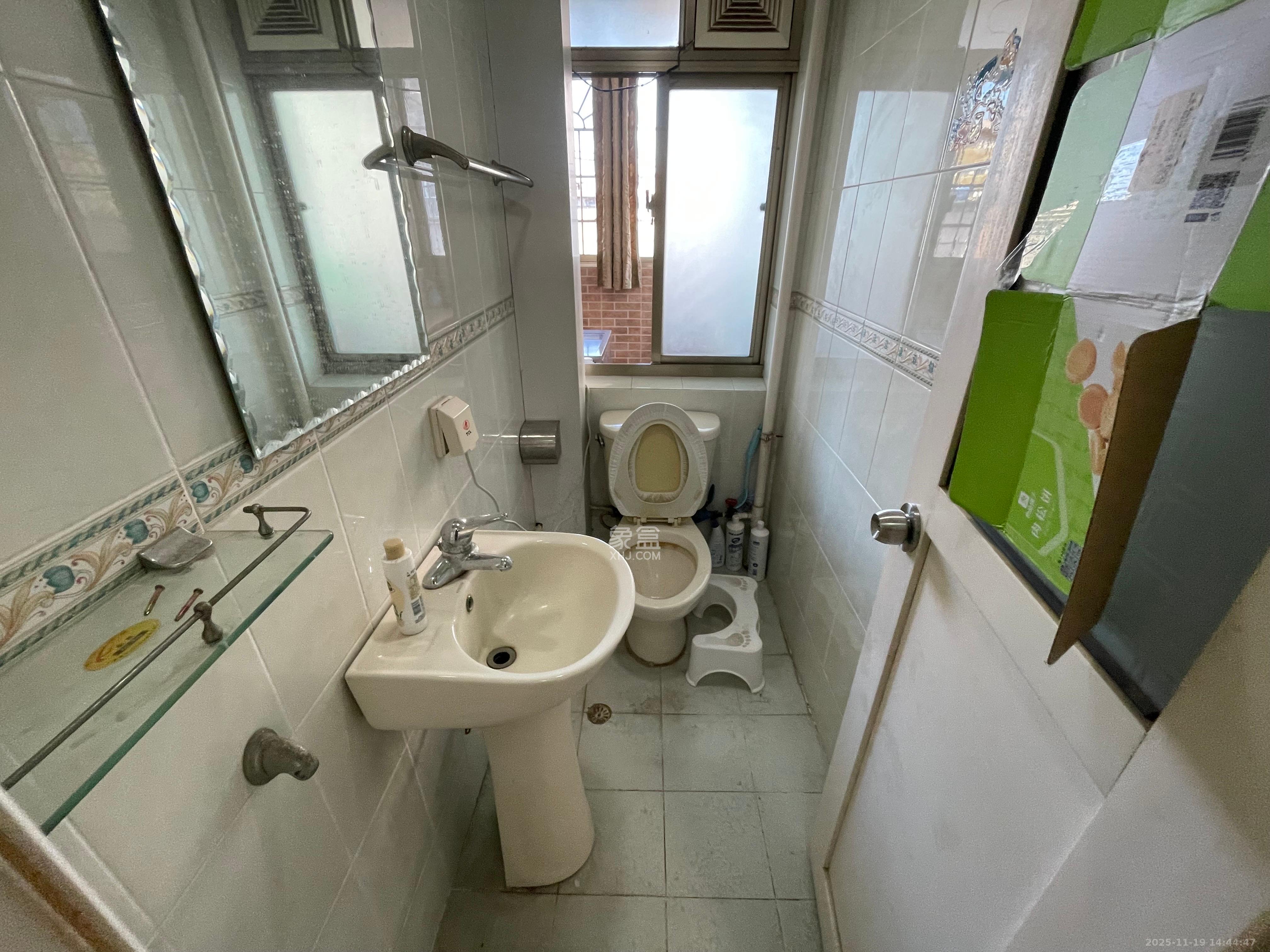 省工行家属楼 2室1厅2卫 2800.0元/月 省工行家属楼 2室1厅2卫 2800.0元/月室内图