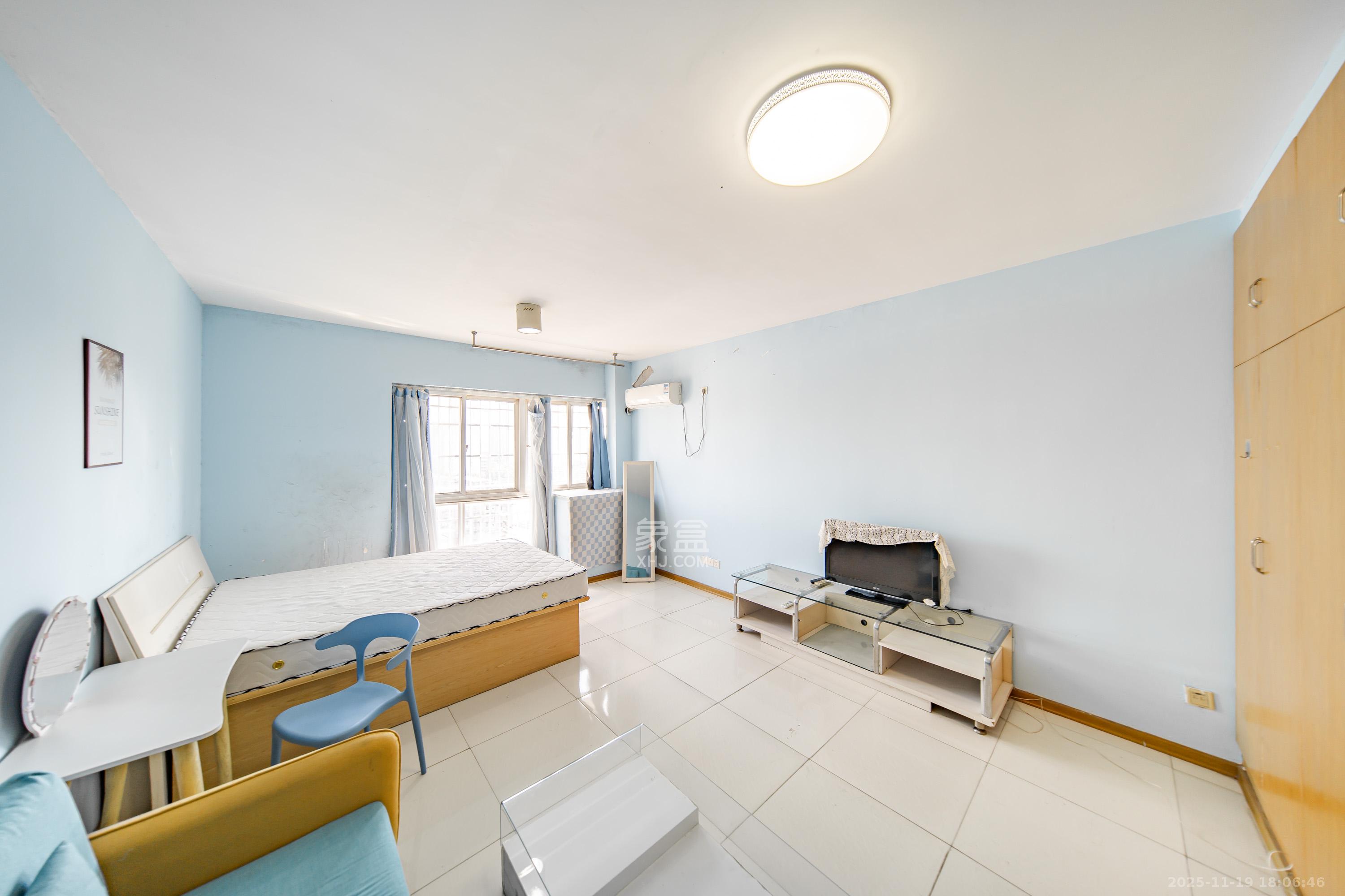 伍家岭生活广场 1室1厅1卫 1300.0元/月 伍家岭生活广场 1室1厅1卫 1300.0元/月室内图