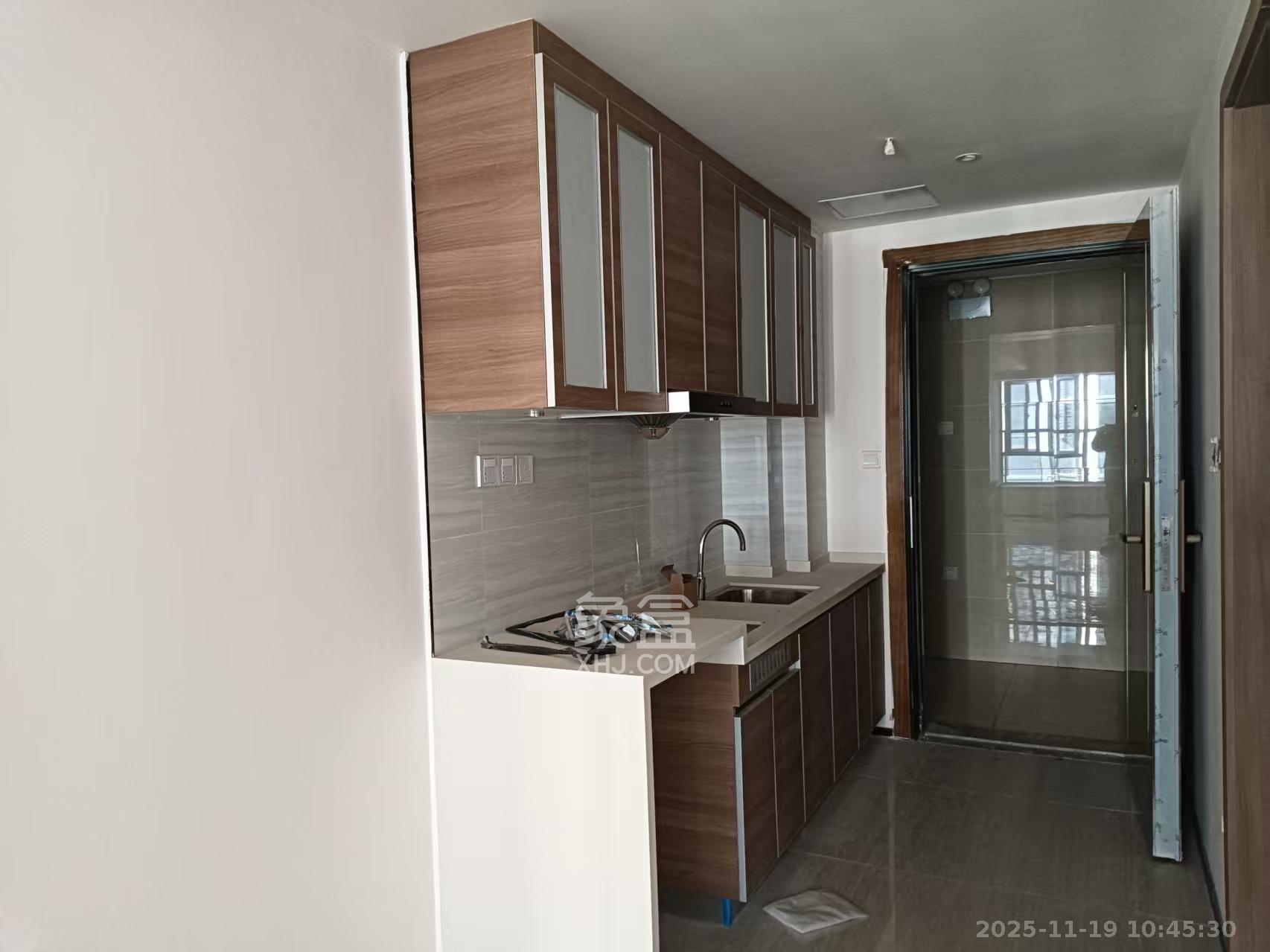 恒大金融广场 1室1厅1卫 1400.0元/月 恒大金融广场 1室1厅1卫 1400.0元/月室内图