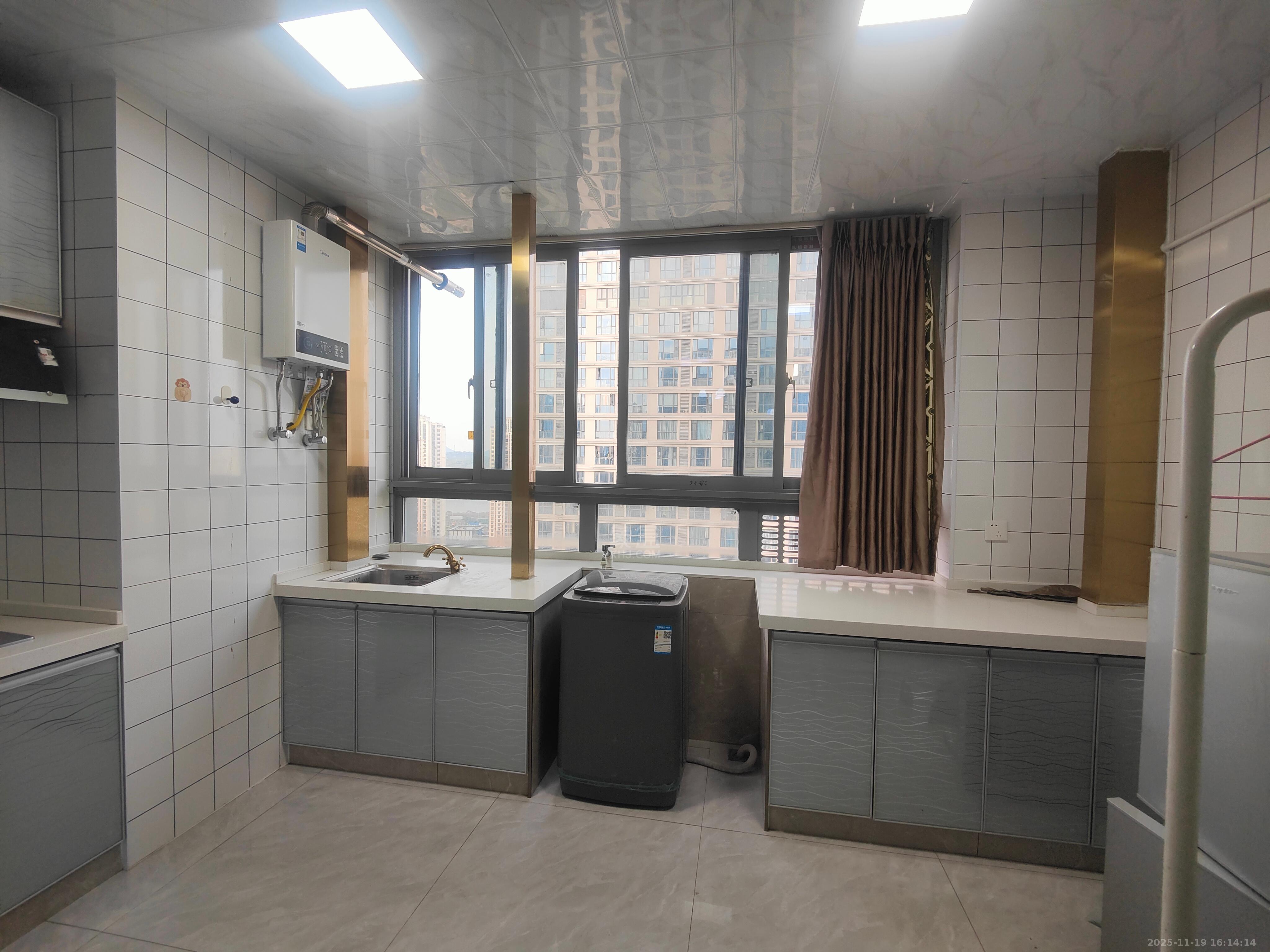 尚格广场  1室1厅1卫    1500.0元/月室内图