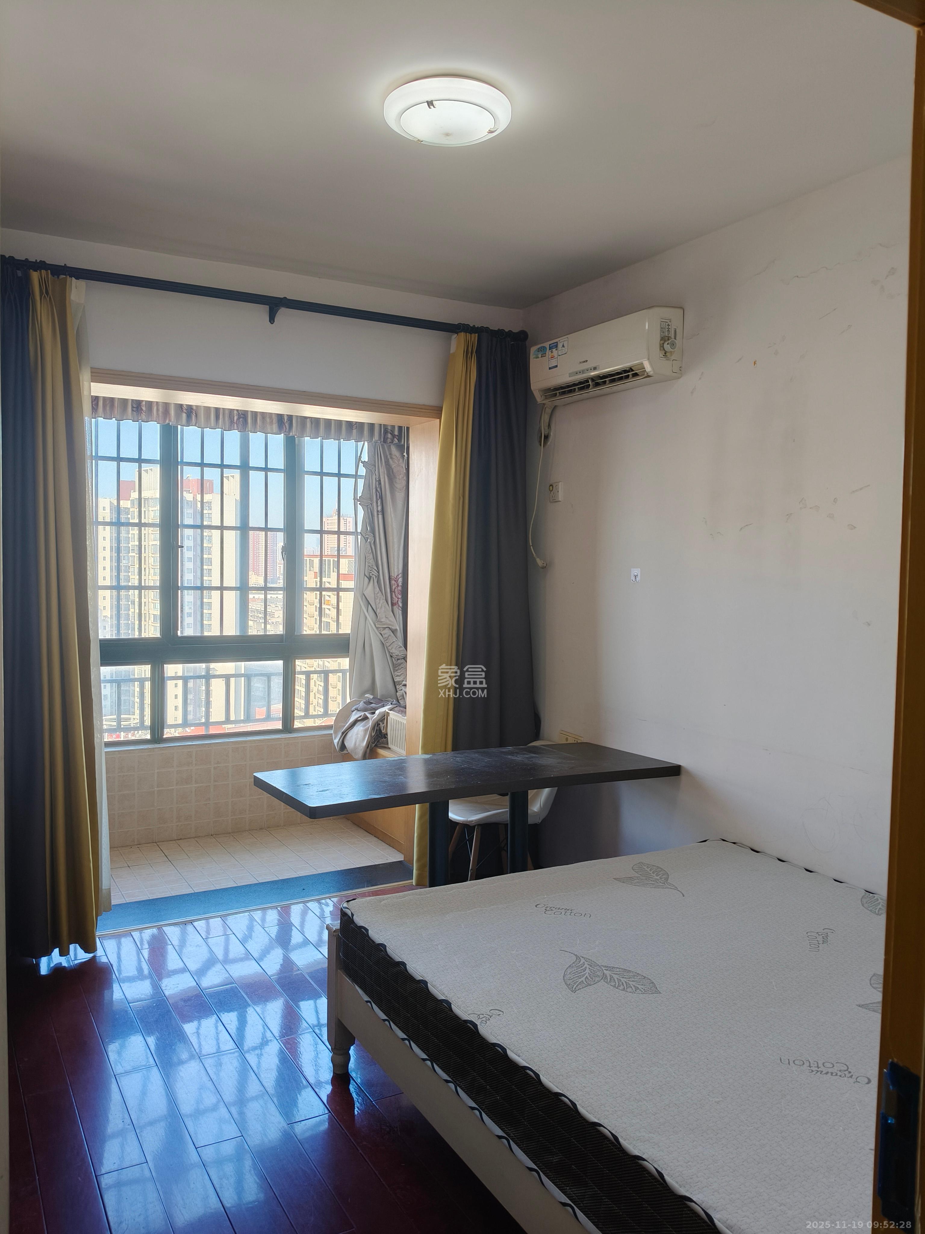 东玺门  2室1厅1卫    2300.0元/月