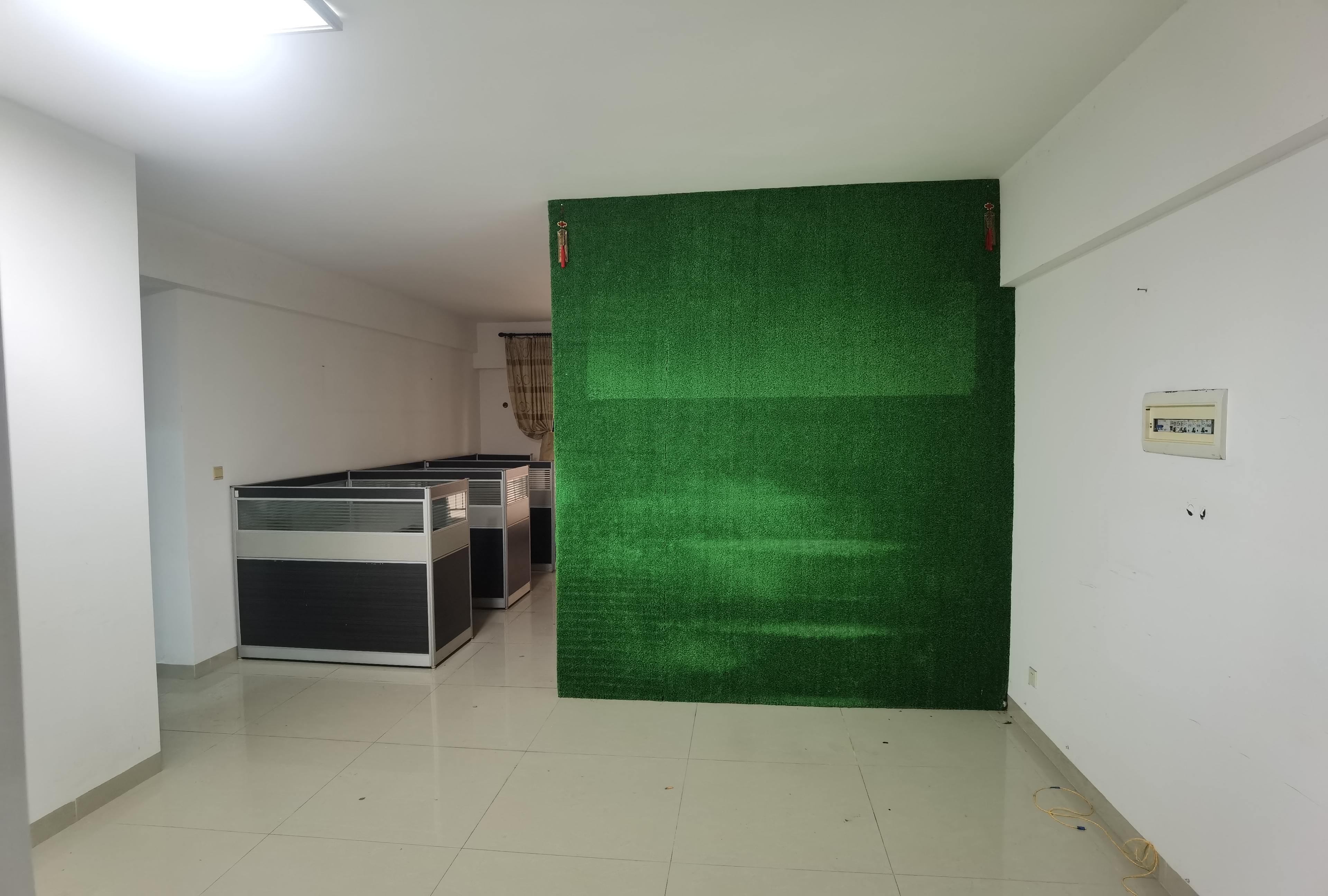 兴力国际大厦 4室1厅1卫 110.0万 兴力国际大厦 4室1厅1卫 110.0万客厅