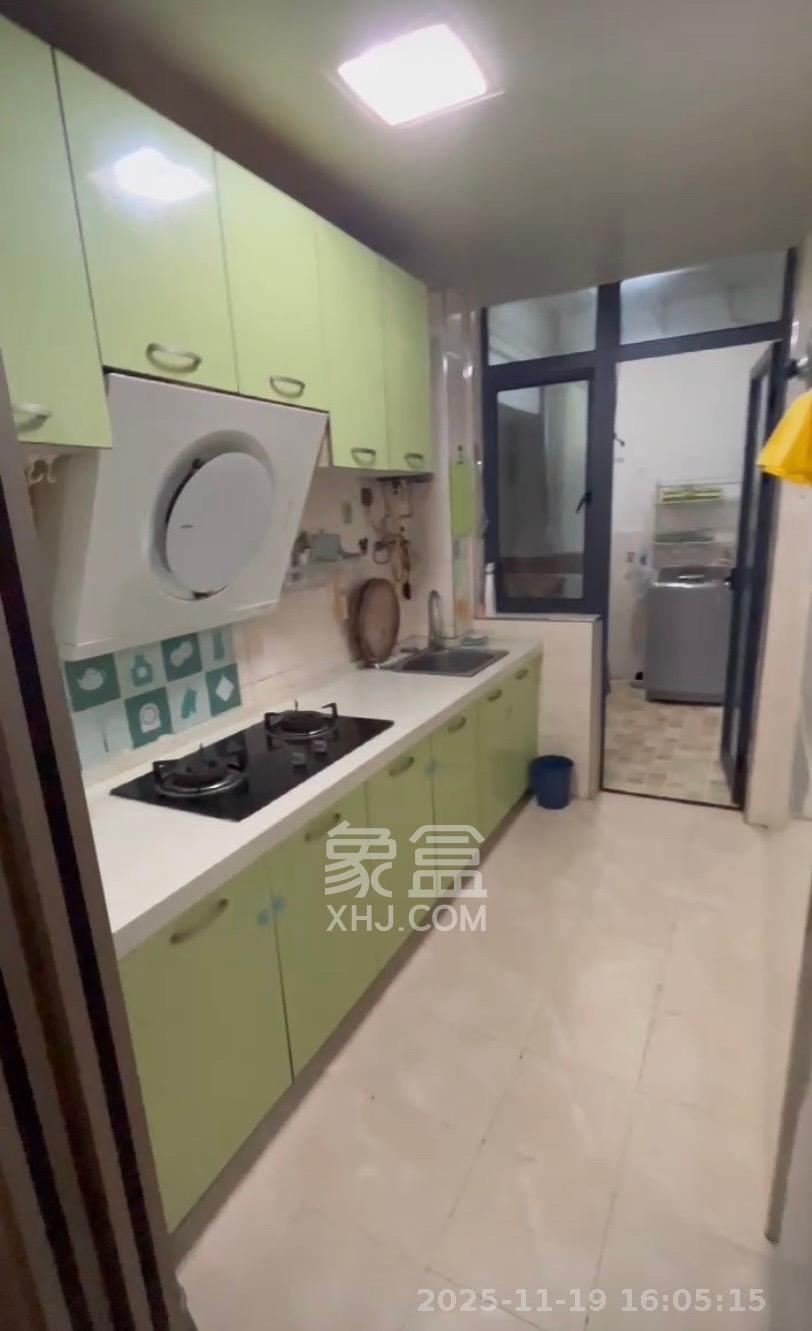 恒生碧水龙庭  2室1厅1卫    1800.0元/月室内图