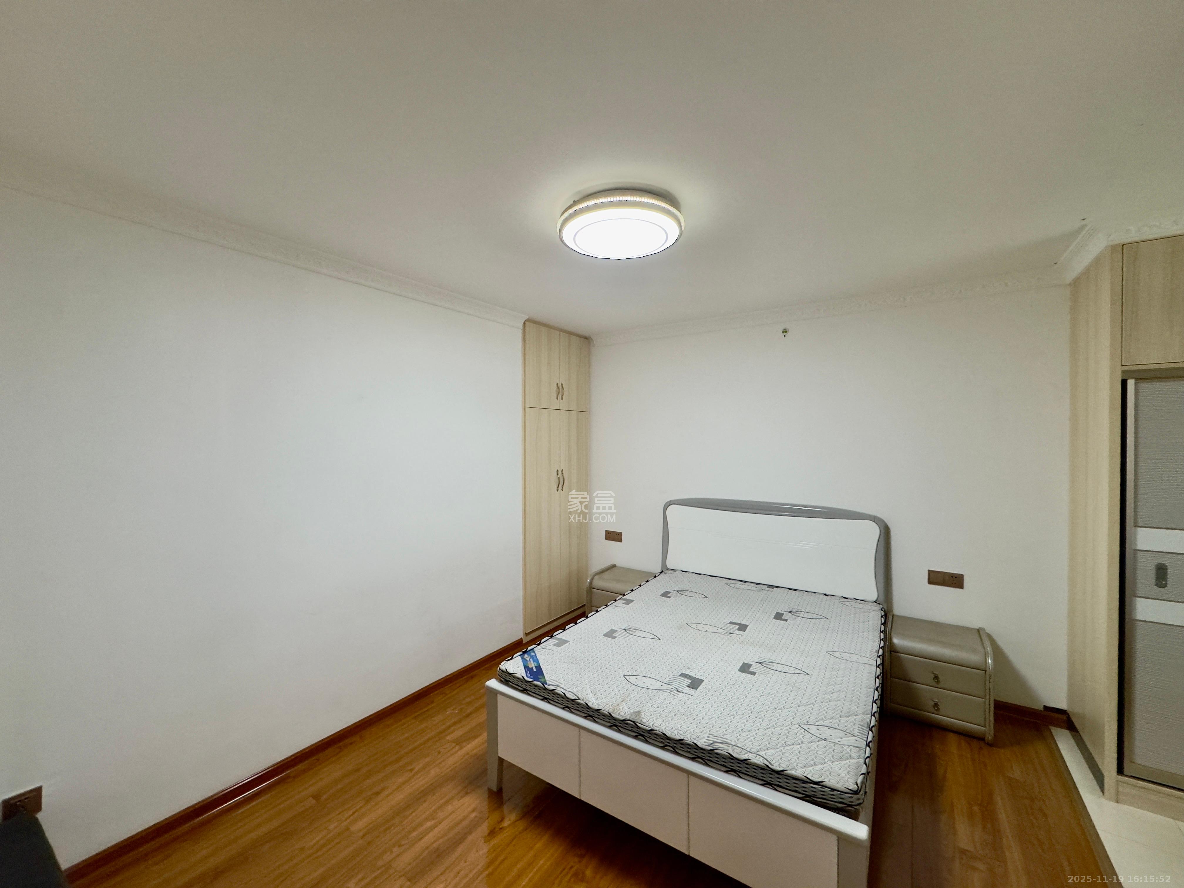 红星国际星城  1室1厅1卫    2000.0元/月室内图