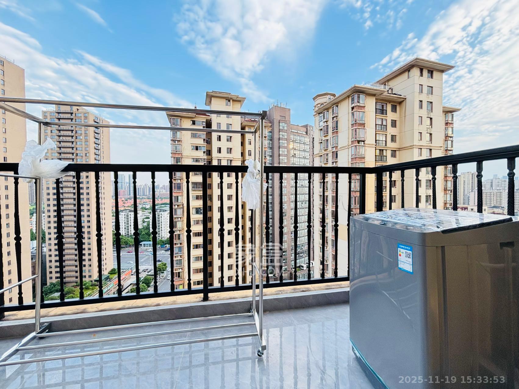 世嘉国际华城 2室2厅1卫 2800.0元/月 世嘉国际华城 2室2厅1卫 2800.0元/月室内图