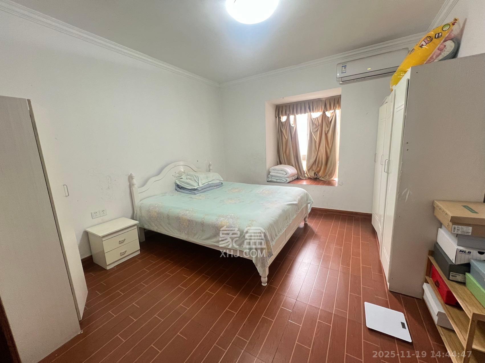 上河国际C区 3室2厅2卫 2700.0元/月 上河国际C区 3室2厅2卫 2700.0元/月室内图