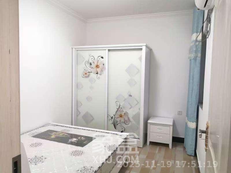 荣盛花语城 3室2厅1卫 2000.0元/月 荣盛花语城 3室2厅1卫 2000.0元/月室内图