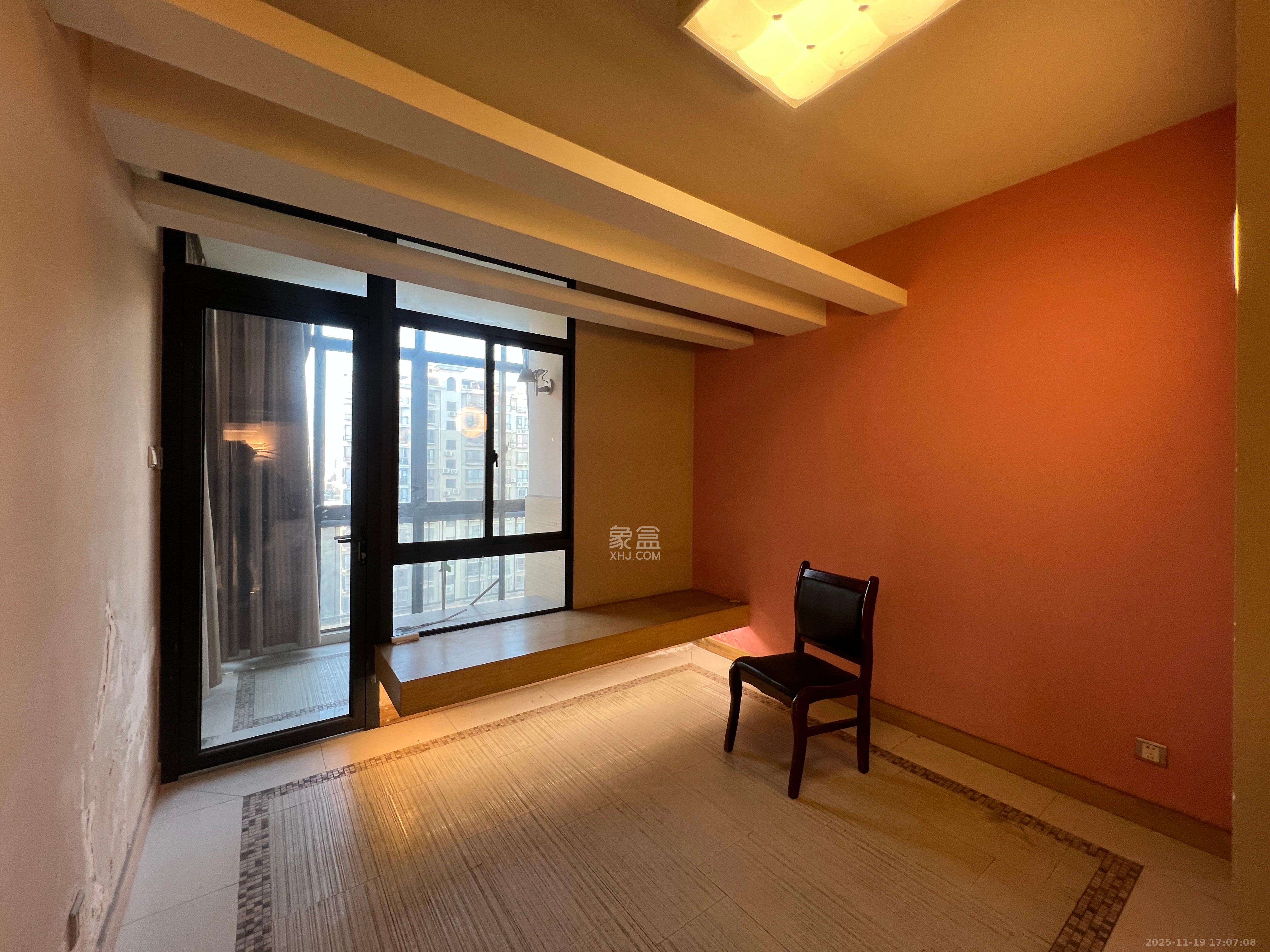 金色比华利 4室2厅2卫 4500.0元/月 金色比华利 4室2厅2卫 4500.0元/月室内图